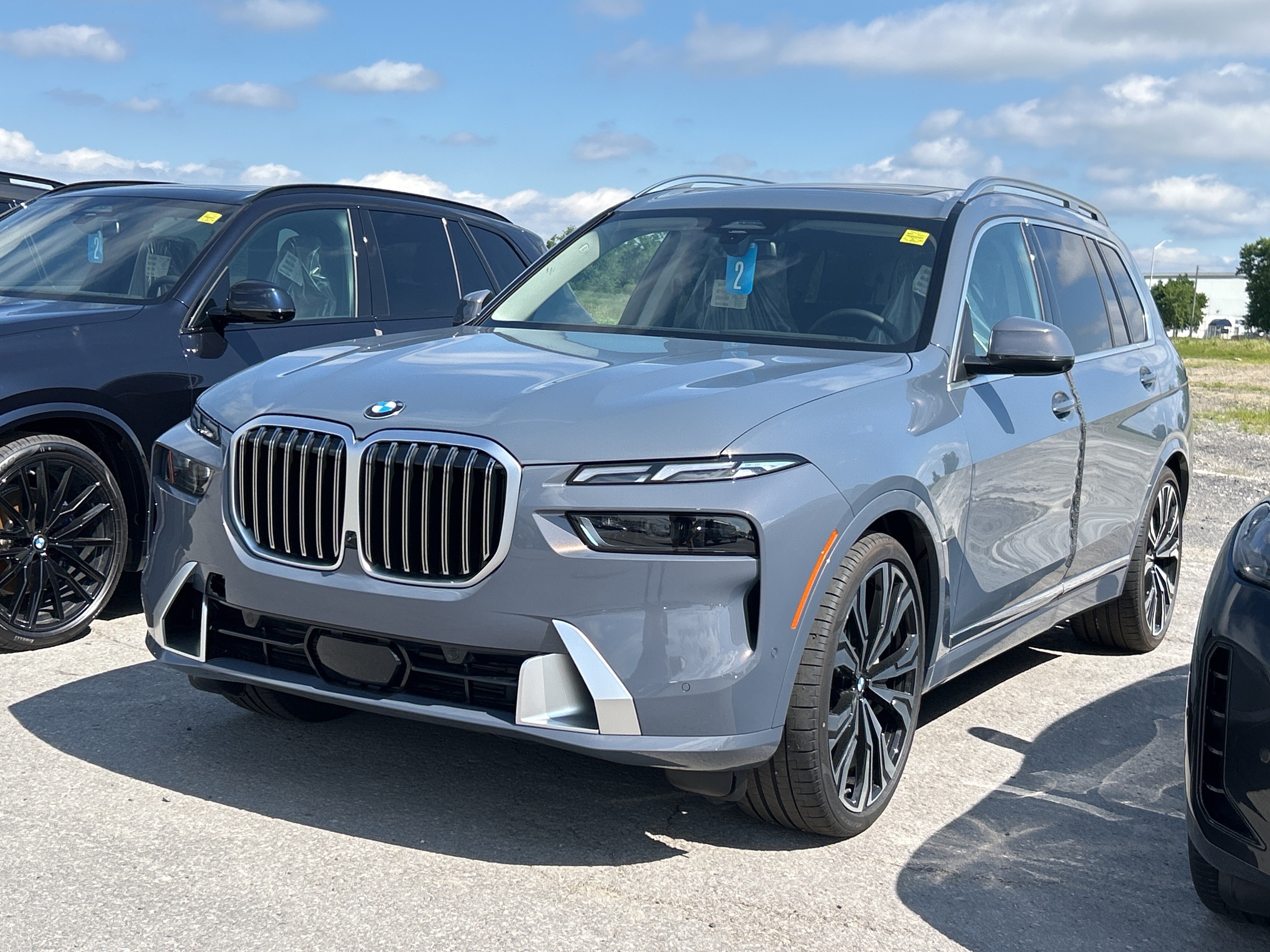 2025 BMW X7 xDrive40i Sports Activity Vehicle