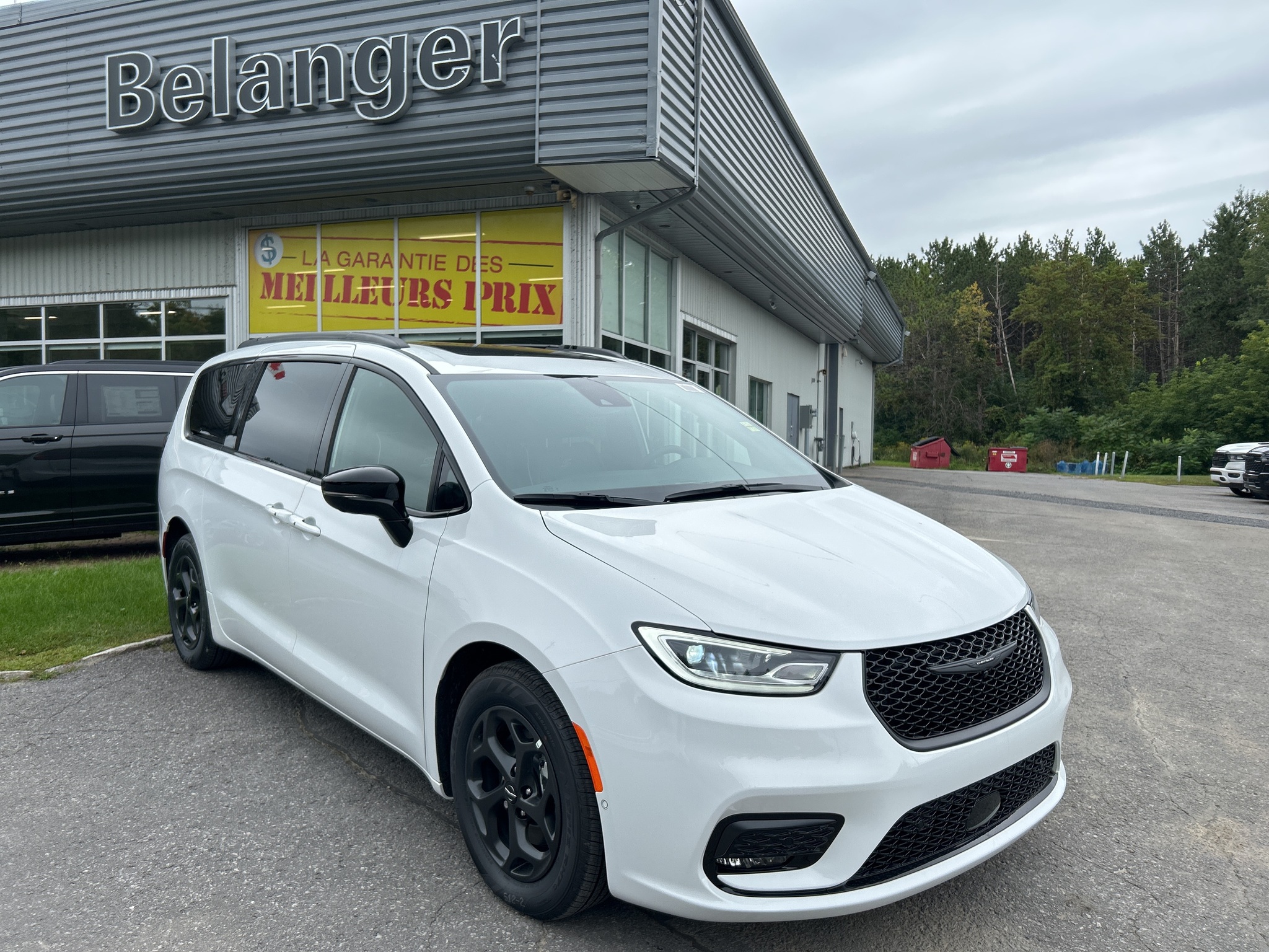 2024 Chrysler Pacifica Plug-in Hybrid
