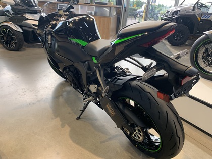 2025 Kawasaki Ninja ZX-6R ABS in Guelph | TWO WHEEL MOTORSPORT