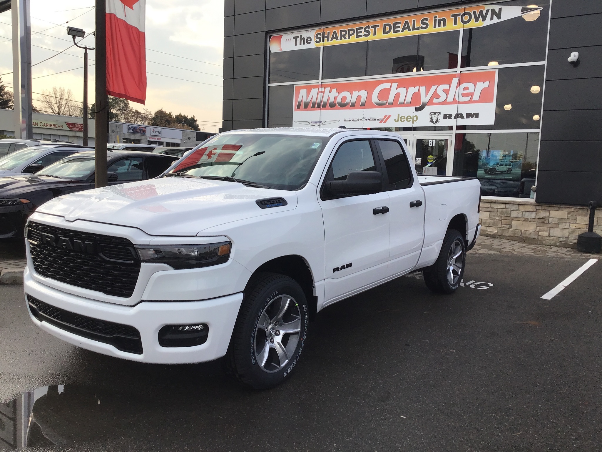 2025 Ram 1500 TRADESMAN QUAD 4X4, SPORT APP, 