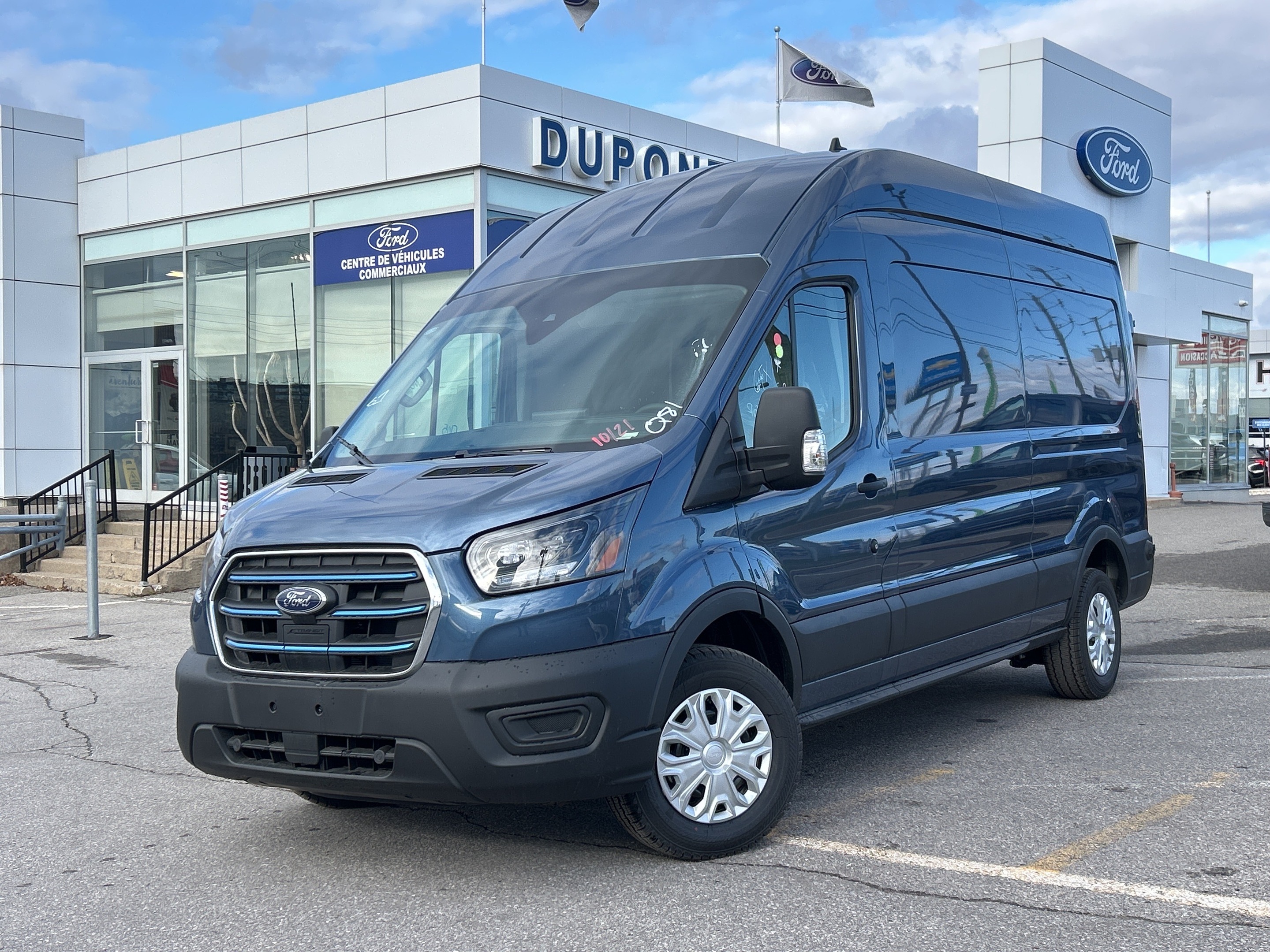 2024 Ford E-Transit Cargo Van E-TRANSIT FOURGONNETTE UTILITAIRE