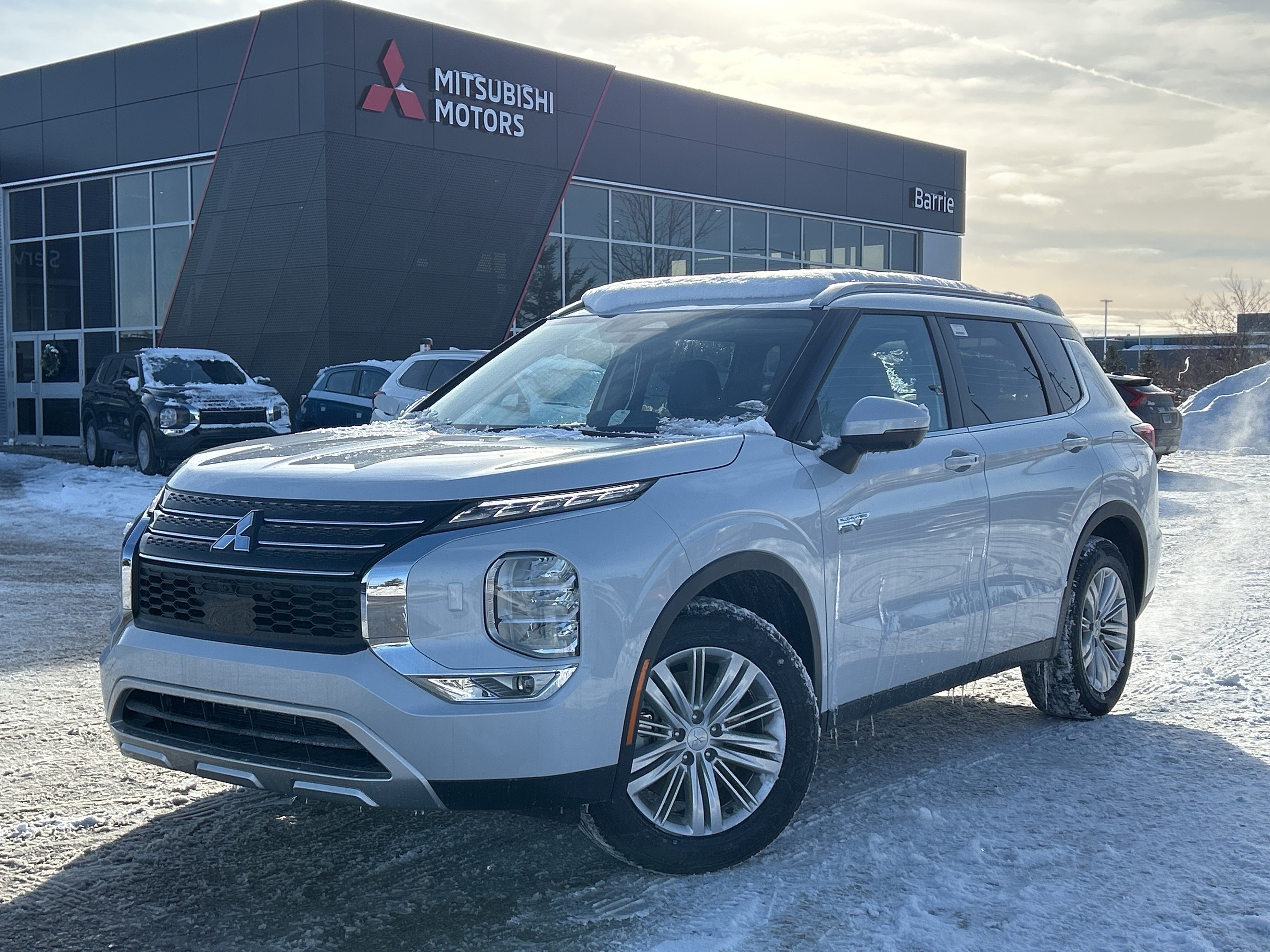 2025 Mitsubishi Outlander PHEV LE