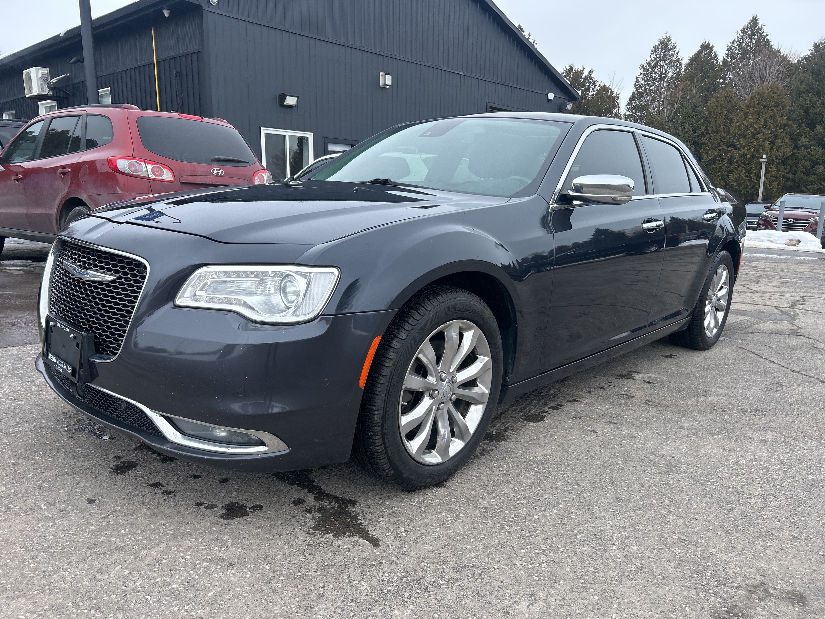 2017 Chrysler 300 300C, AWD, Nav, Bluetooth, Pano Sunroof