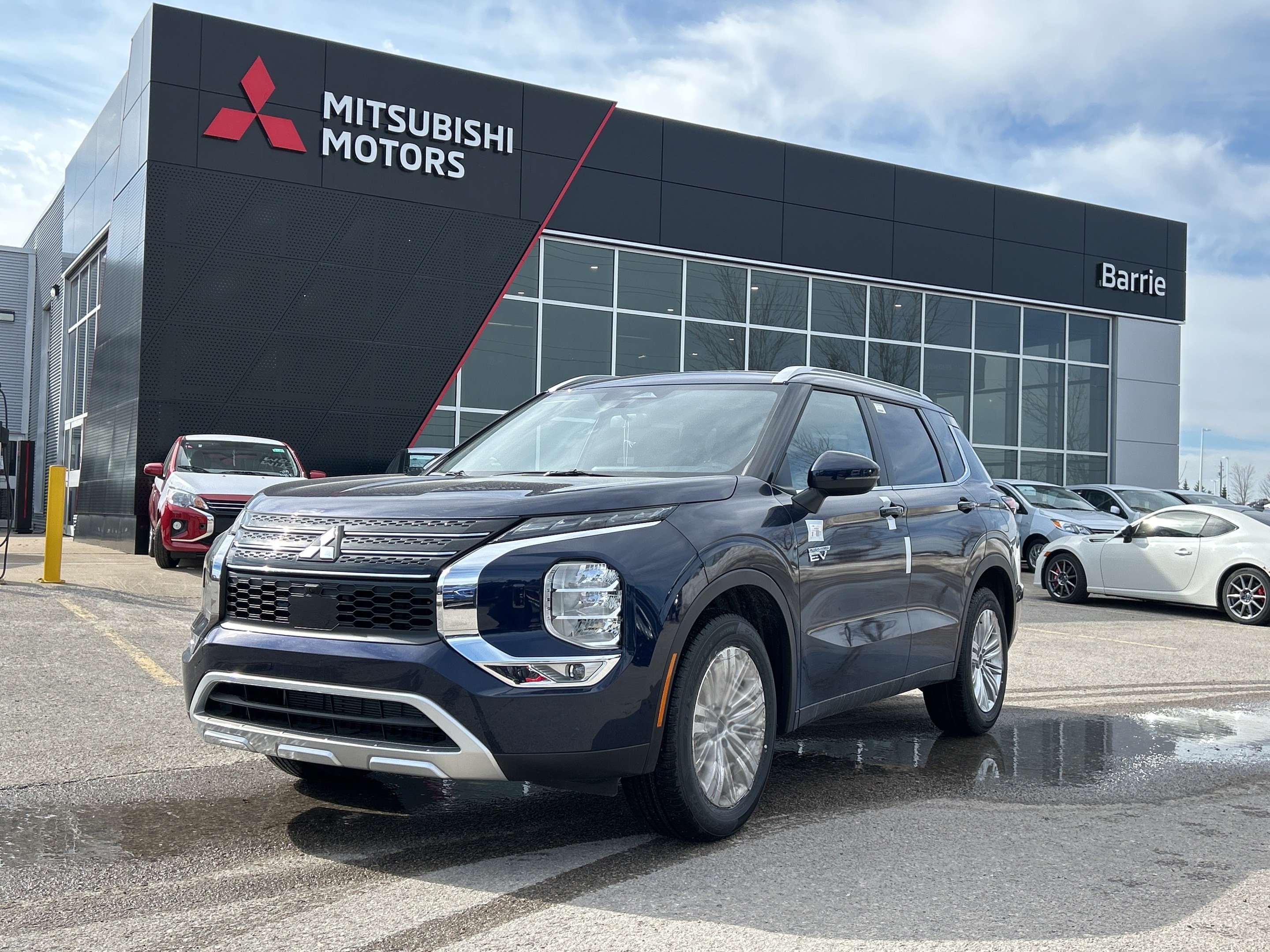 2025 Mitsubishi Outlander PHEV SE