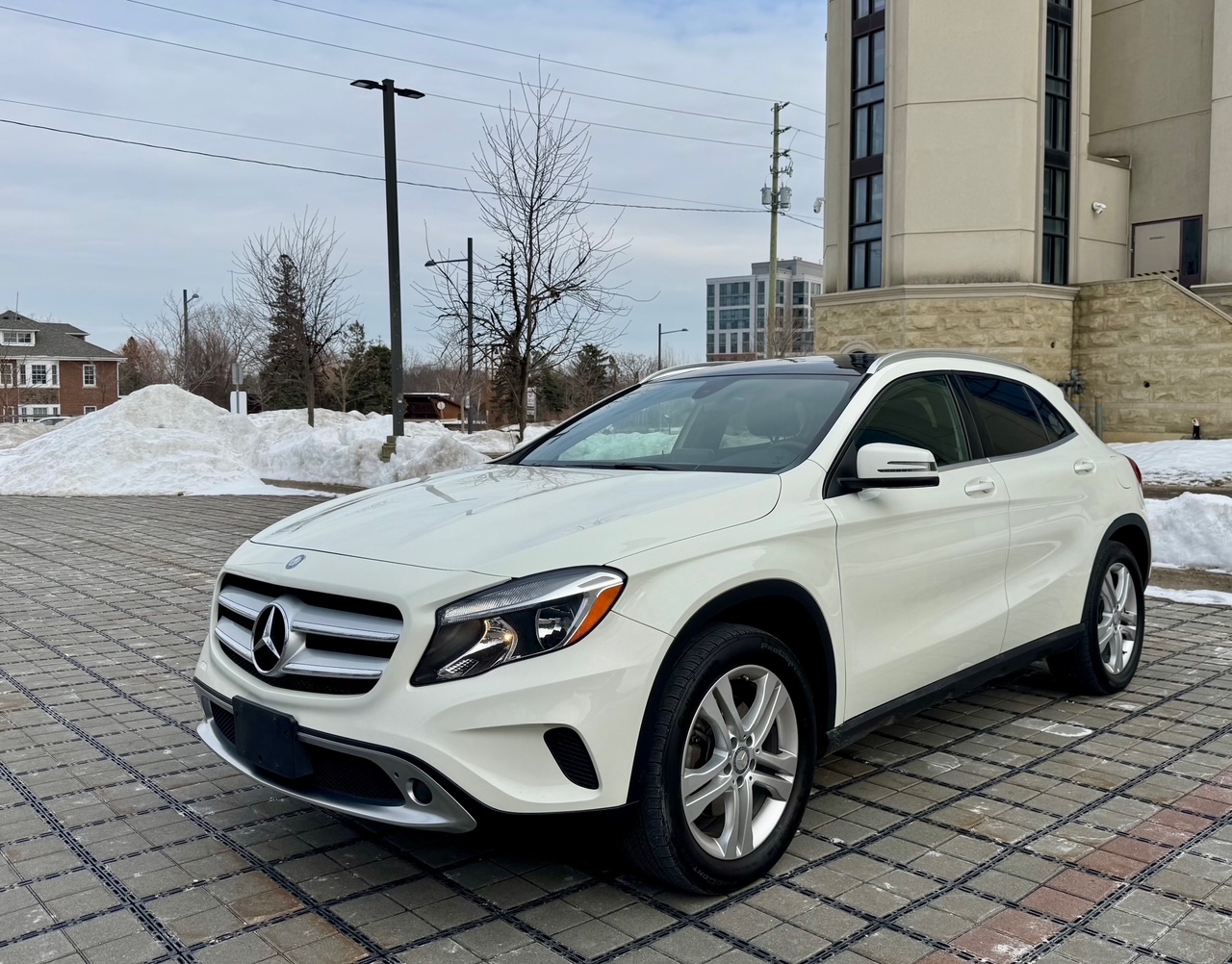 2016 Mercedes-Benz GLA 4MATIC 4dr GLA 250