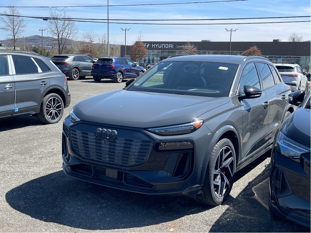 2025 Audi SQ6 e-tron SQ6 E-TRON