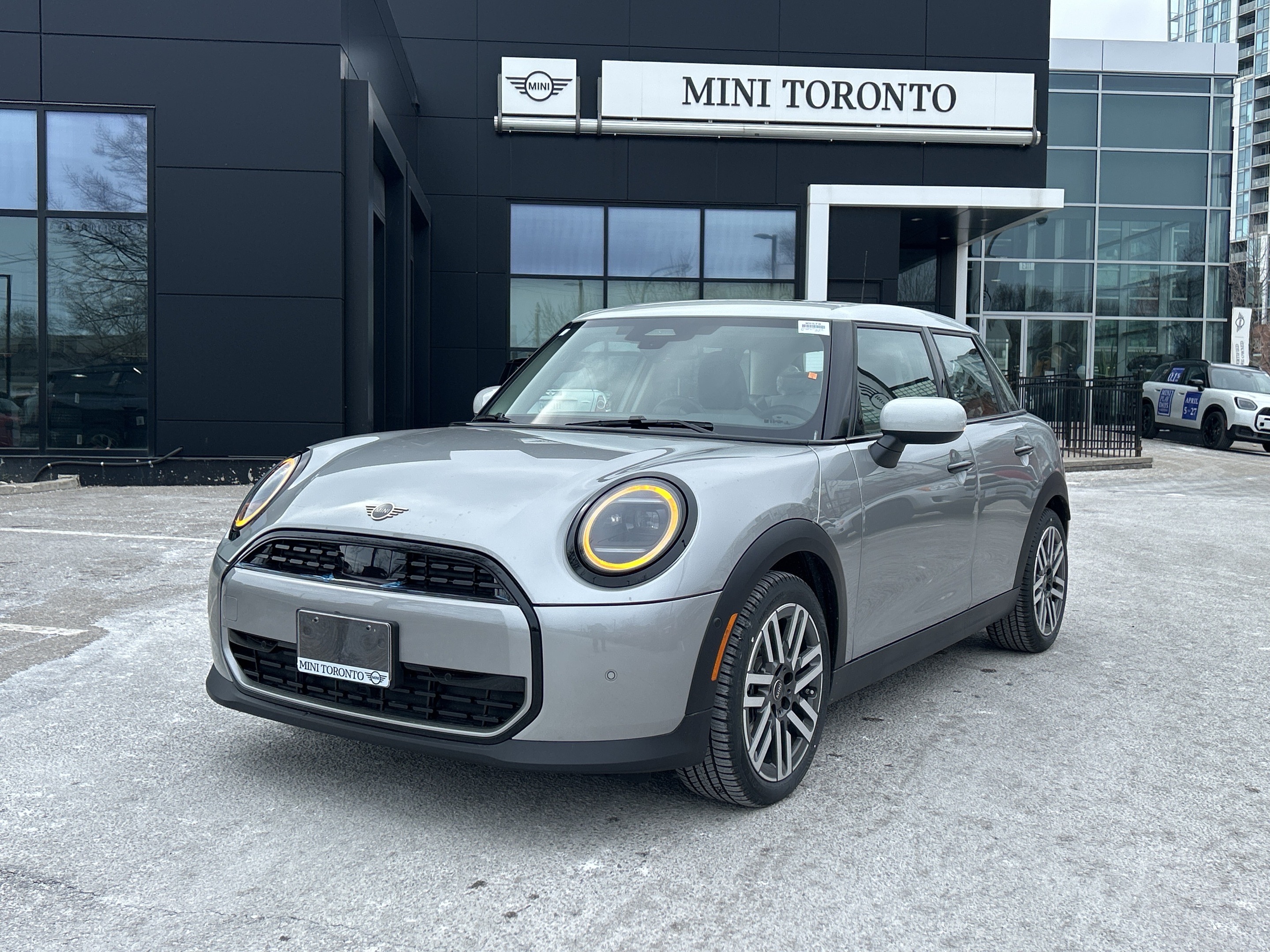2025 MINI 5 Door Cooper C