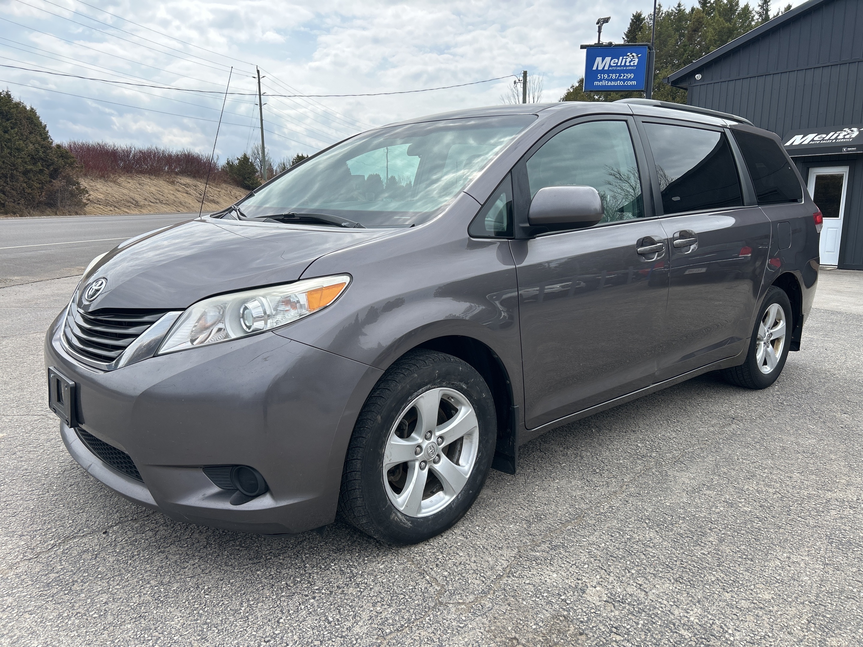 2011 Toyota Sienna LE