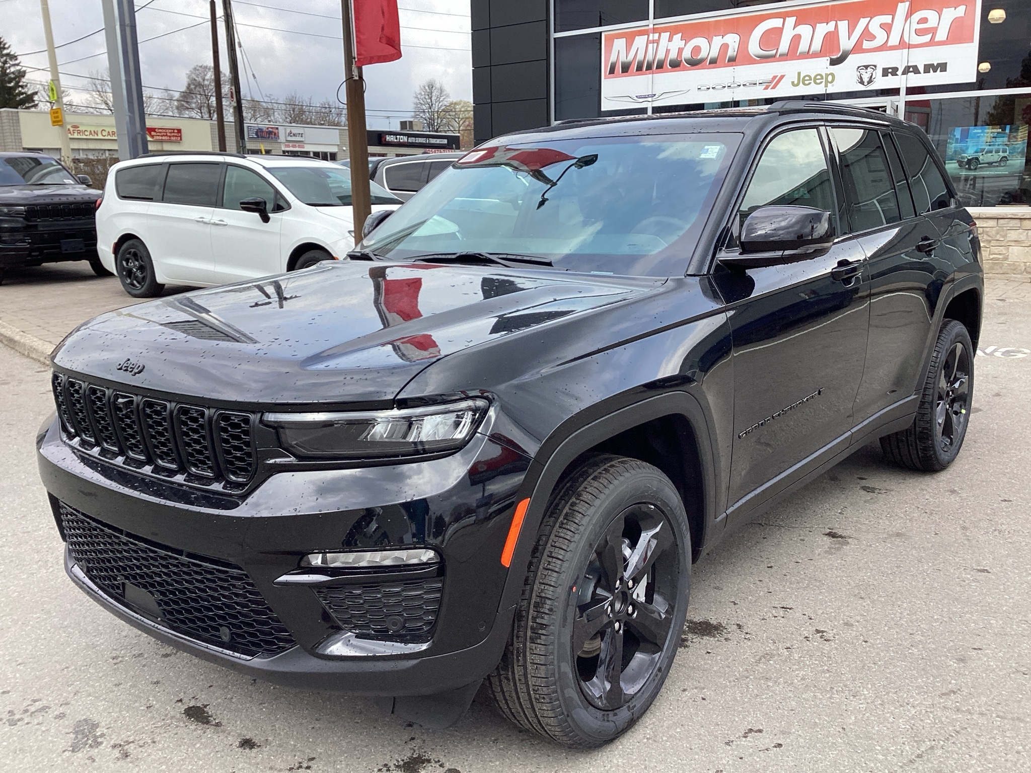2025 Jeep Grand Cherokee LIMITED, TOW PKG, SUNROOF, BLACK APP, LUX GRP,