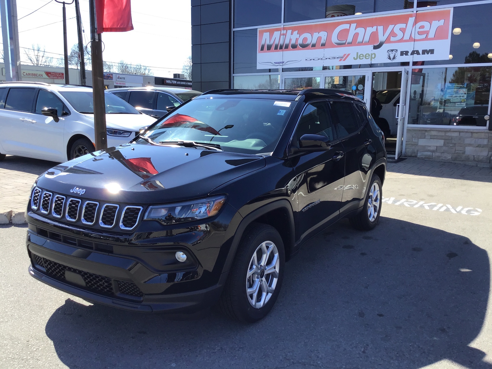 2025 Jeep Compass NORTH 4X4, NAV, PWR SEAT, POWER LIFTGATE