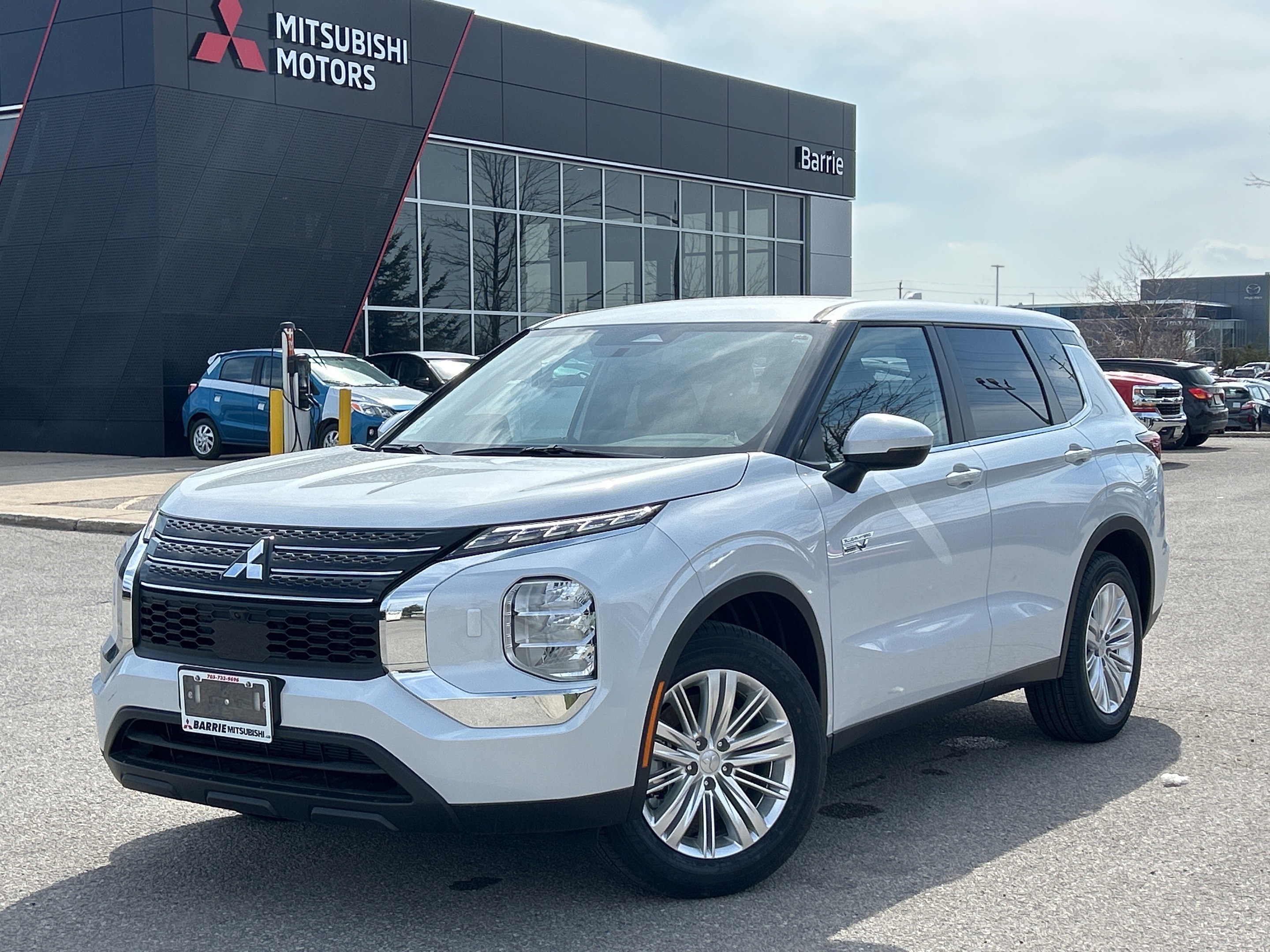 2025 Mitsubishi Outlander PHEV ES