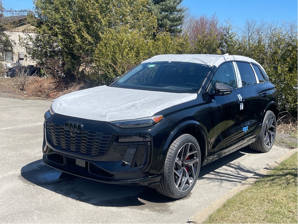 2025 Audi SQ6 e-tron SQ6 E-TRON