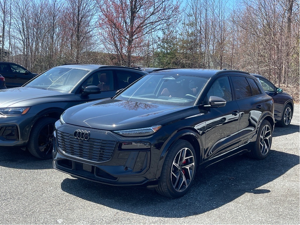 2025 Audi SQ6 e-tron SQ6 E-TRON