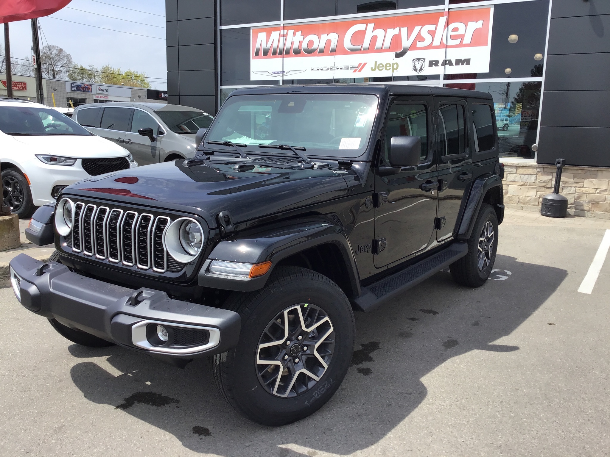 2025 Jeep Wrangler SAHARA 4DR, LTHR, STEPS, TECH, TOW GRP