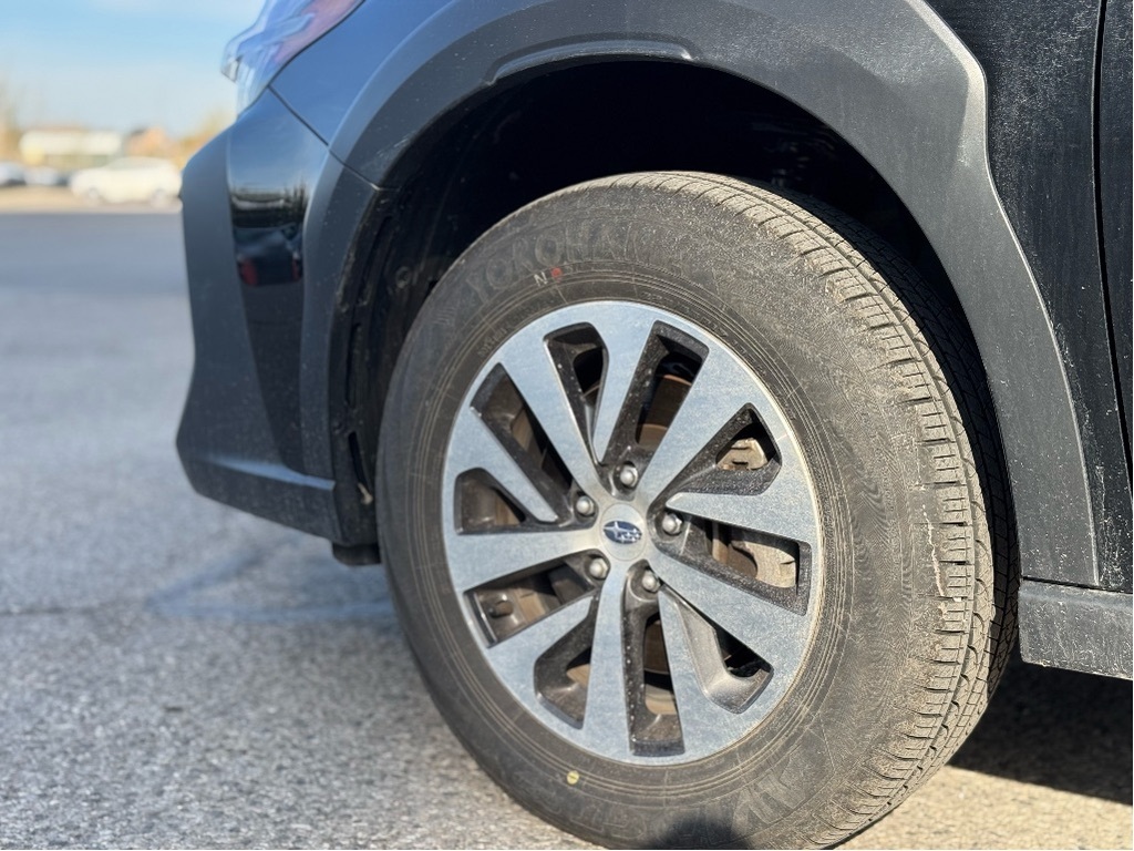 2025 Subaru Outback Touring, Toronto, Cash
