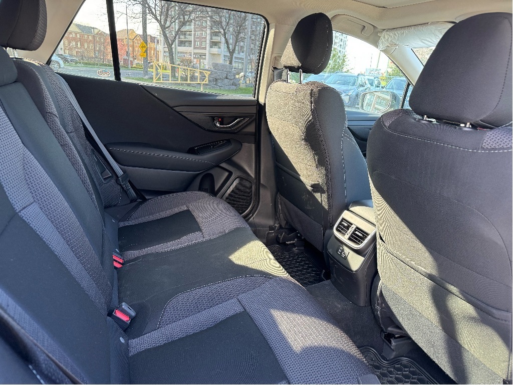 2025 Subaru Outback Touring, Toronto, Cash