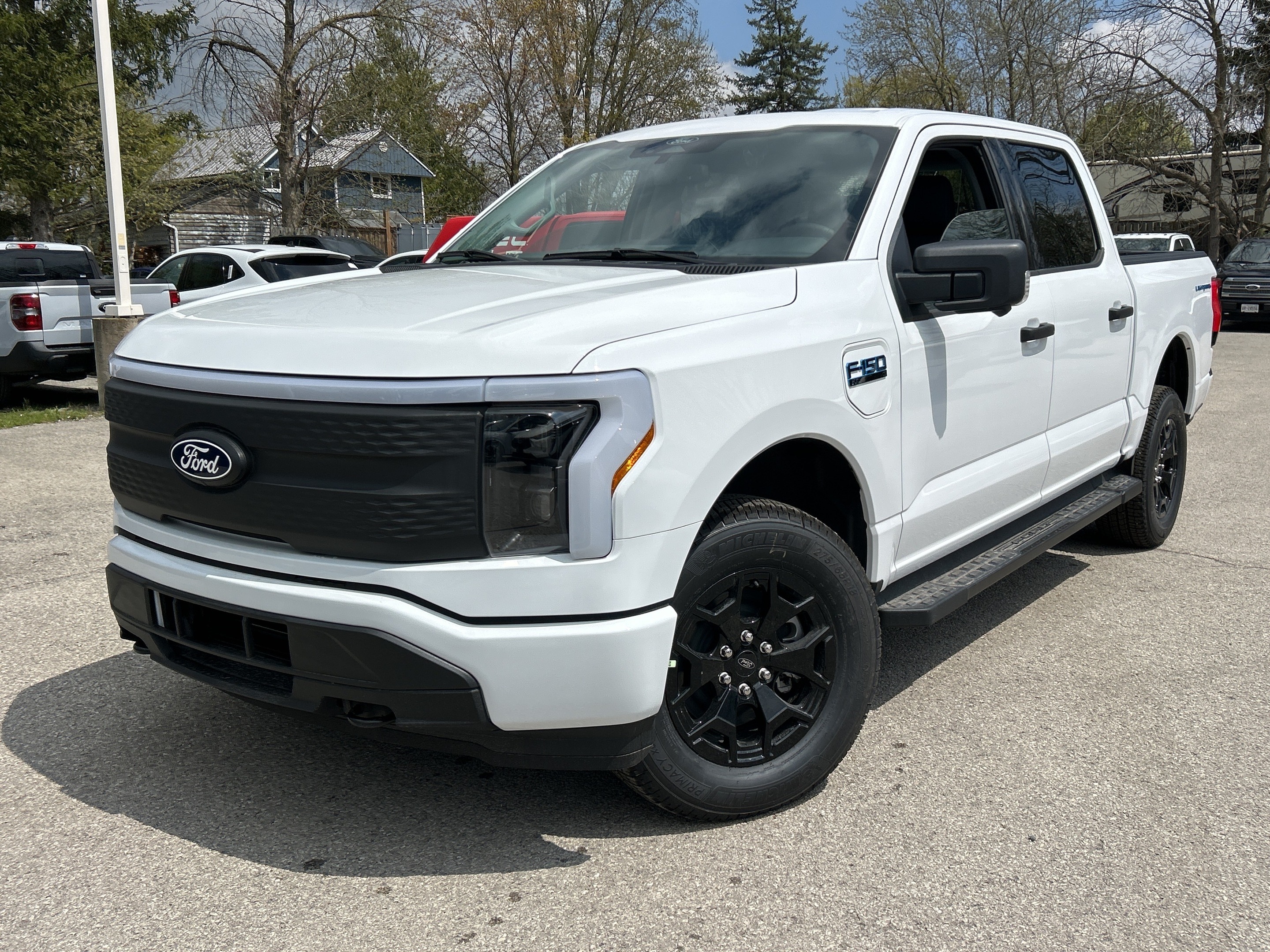2025 Ford F-150 Lightning XLT  - Tailgate Step