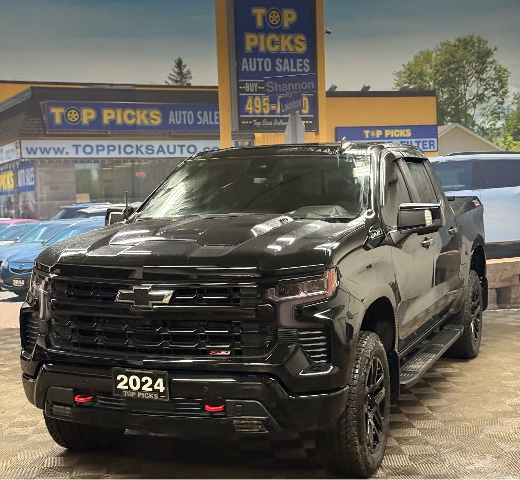 2024 Chevrolet Silverado 1500 Trail Boss, 6.2 Liter, Leather, Sunroof, Low Kms!