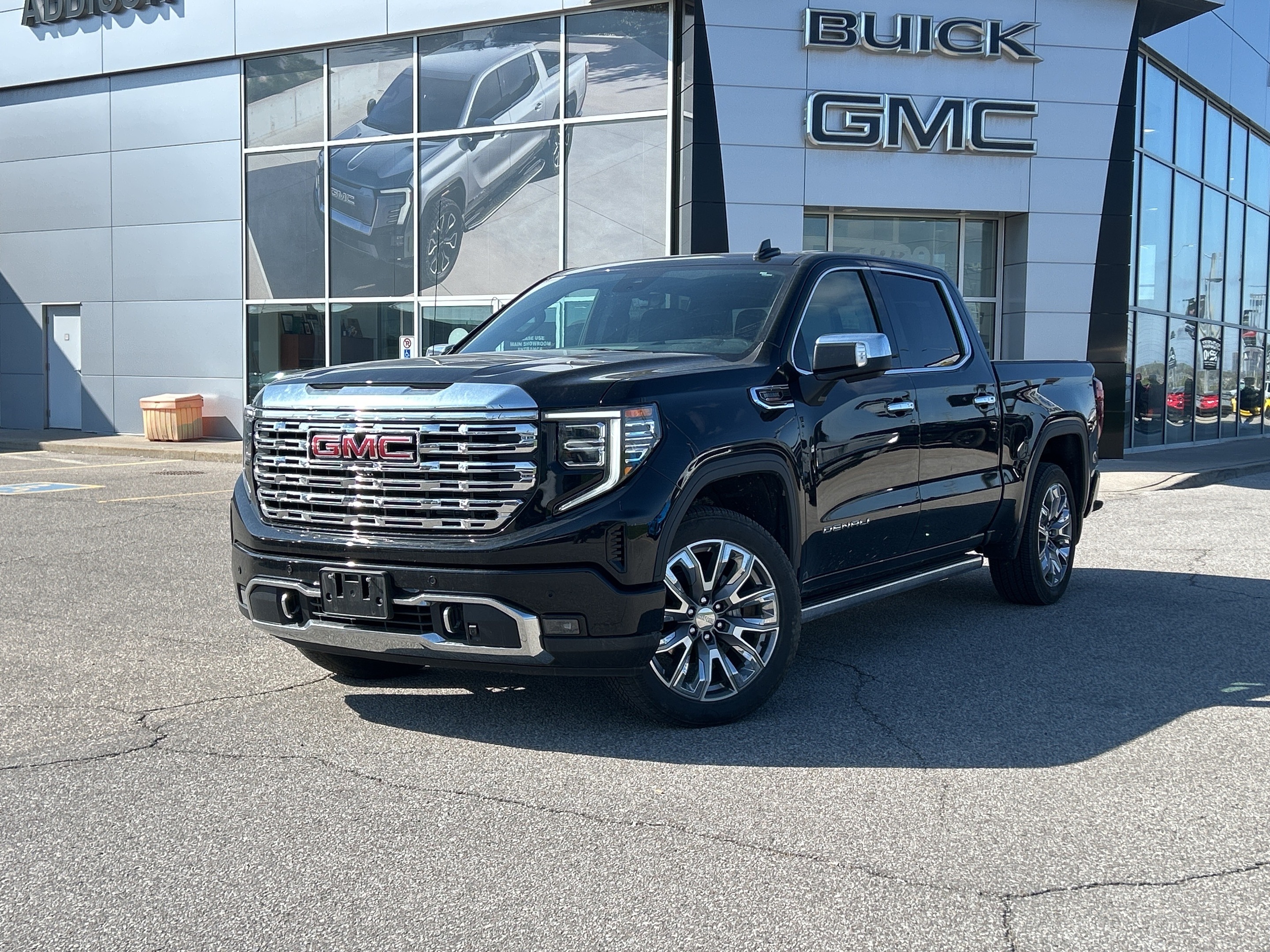 2025 GMC Sierra 1500 4WD Crew Cab 147  Denali reserve