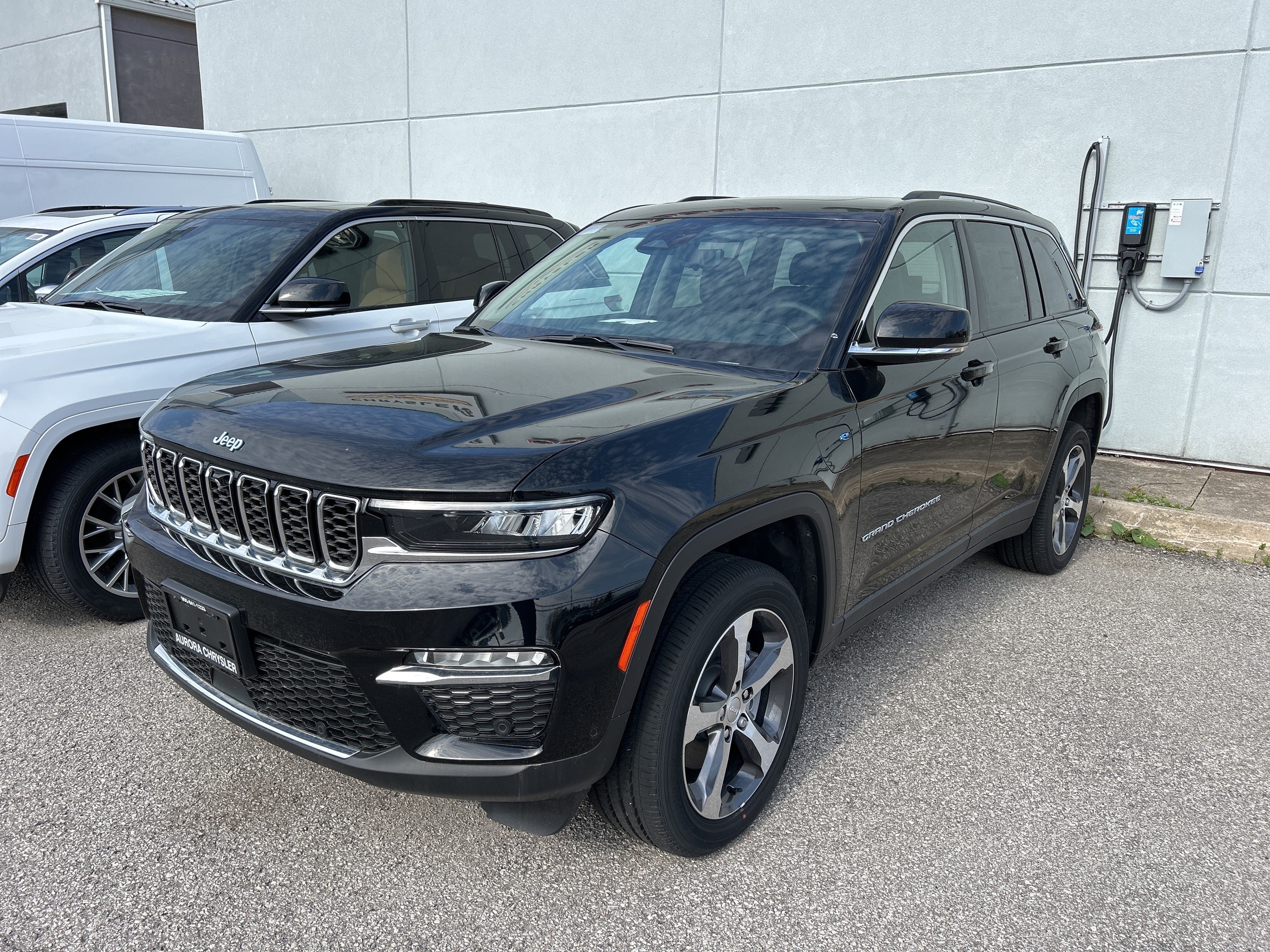 2023 Jeep Grand Cherokee 4xe 4xE--PANO ROOF--REAR SEAT VIDEO--LTHR--NAV