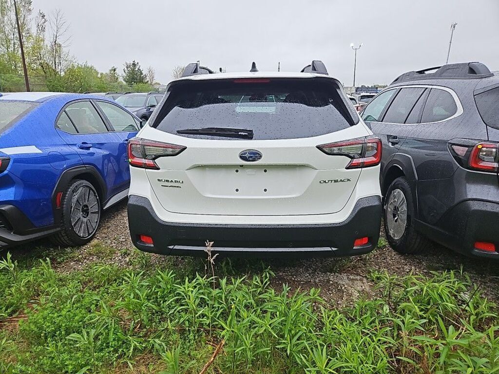 2025 Subaru Outback Touring, Toronto, Cash
