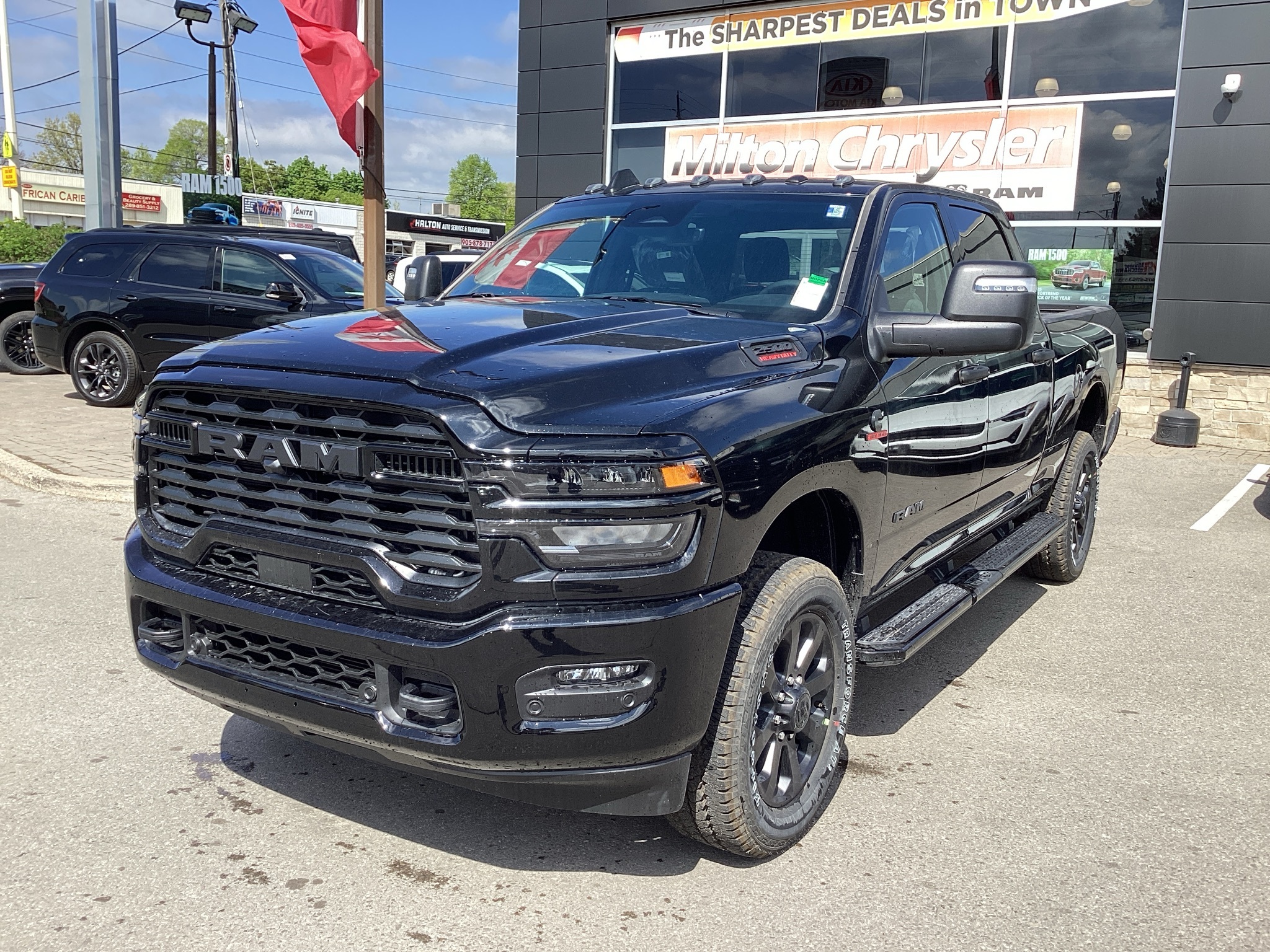 2025 Ram 2500 BIG HORN CREW 4X4, NIGHT, STEPS, LEVEL 1, CUMMINS