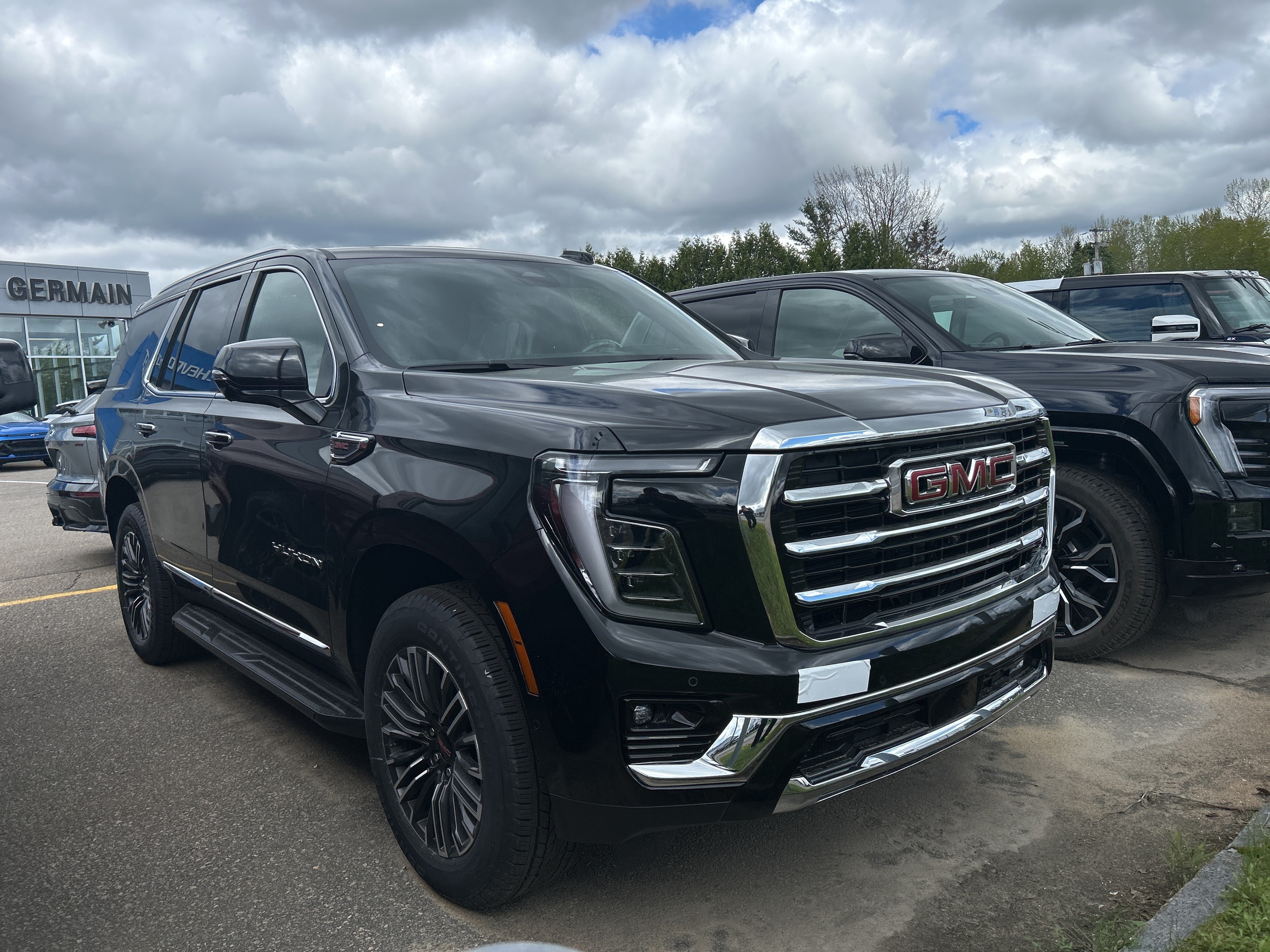 2025 GMC Yukon Elevation