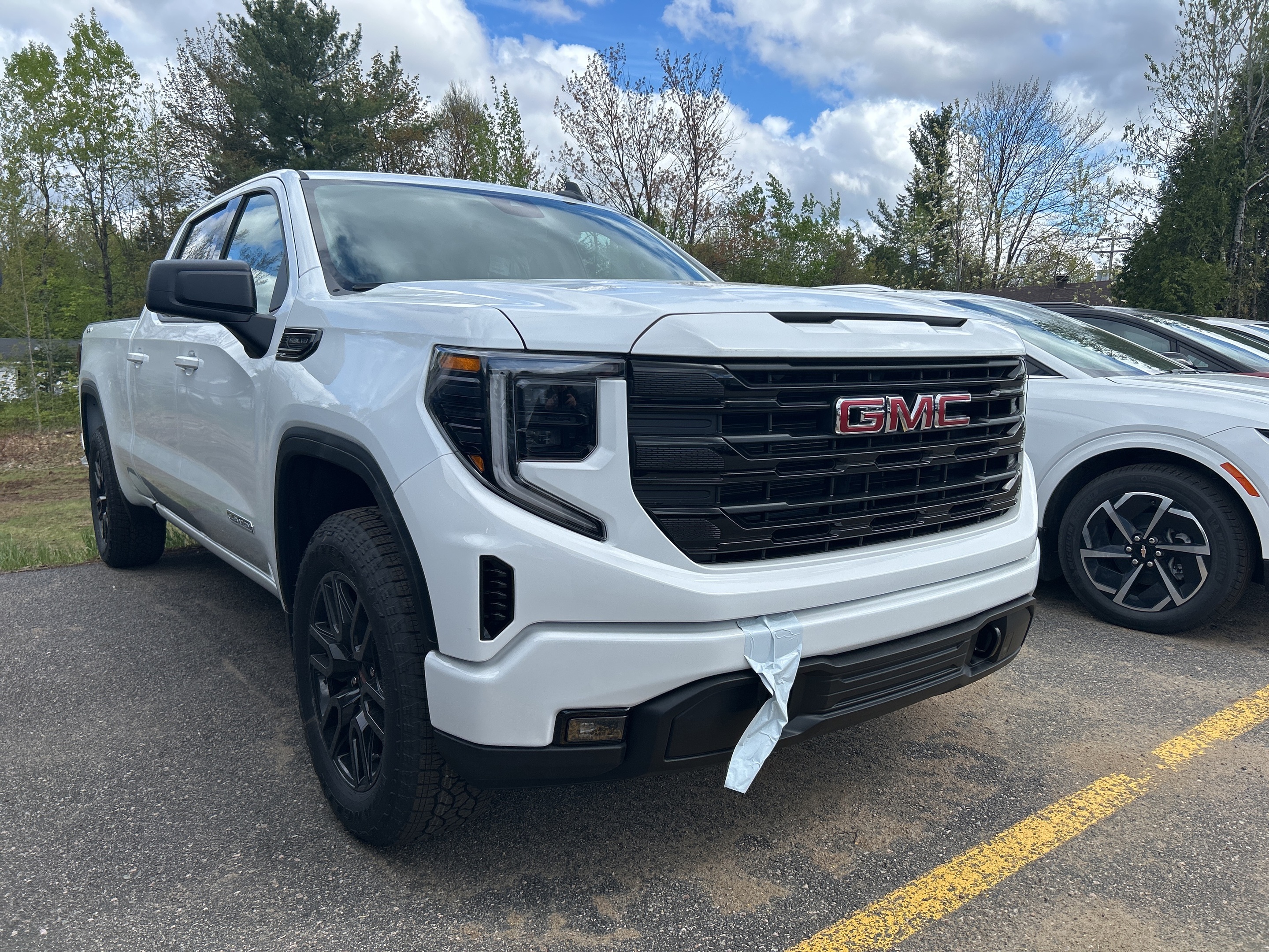 2025 GMC Sierra 1500 ELEVATION