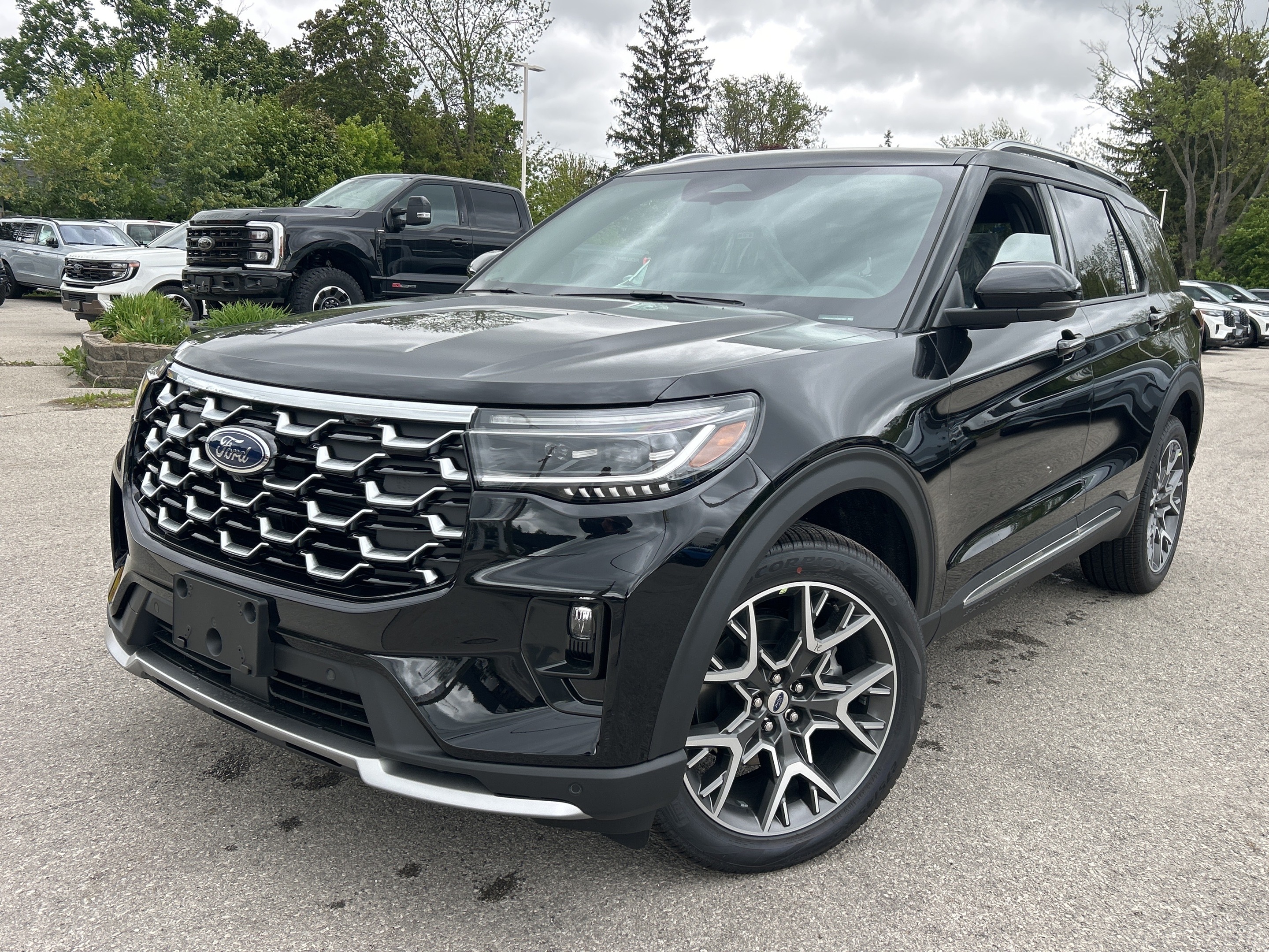 2025 Ford Explorer Platinum 
