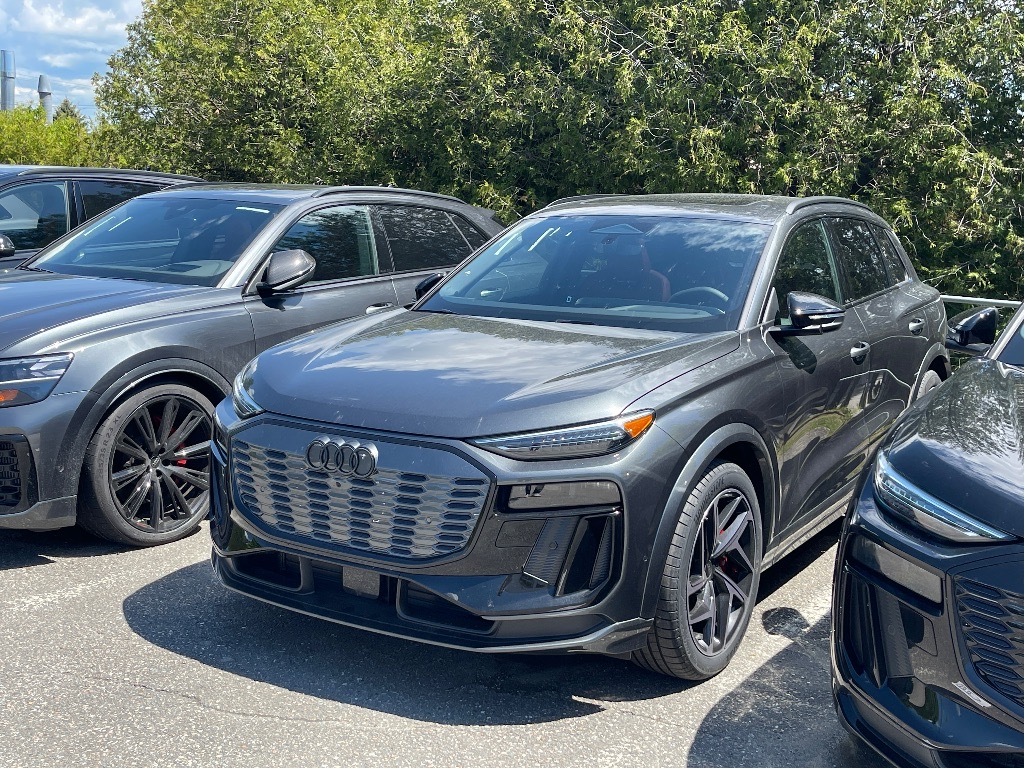 2025 Audi SQ6 e-tron SQ6 E-TRON