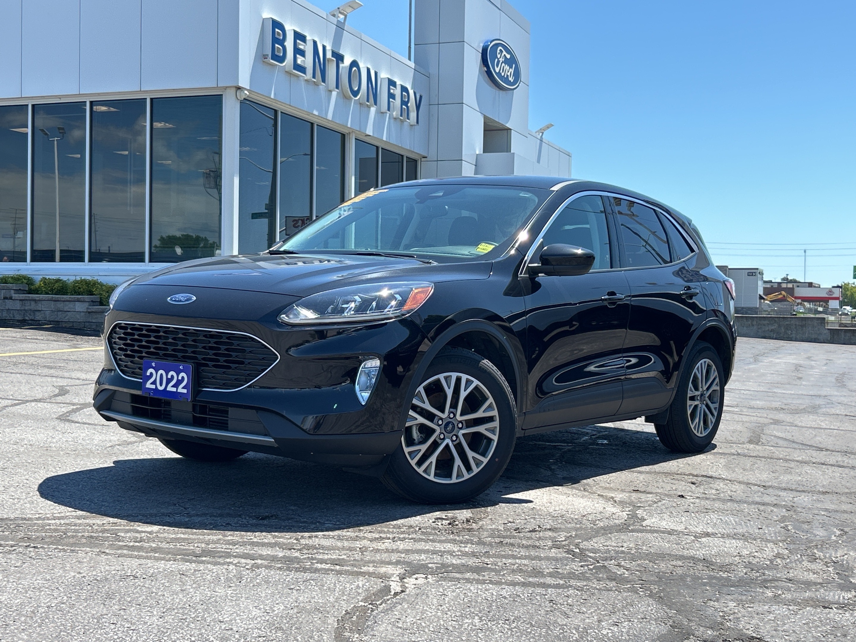 2022 Ford Escape SEL - 1.5L AWD ADAPTIVE CRUISE ACTIVEX SEATING HEA