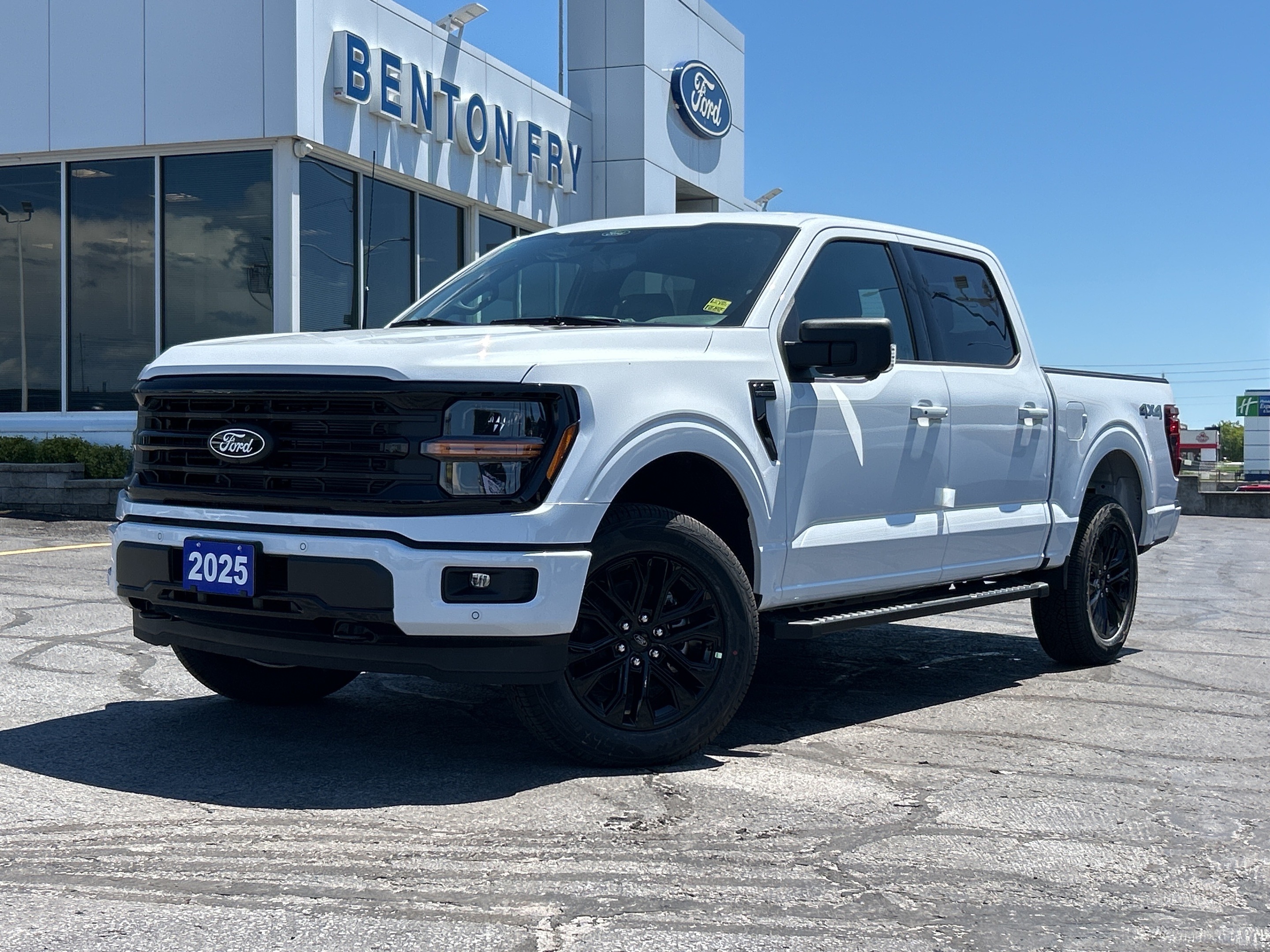 2025 Ford F-150 XLT - SPORT CREW 302 PKG 2.7L BLACK PLUS PACKAGE P