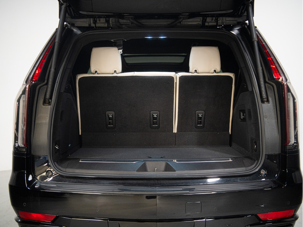2022 Cadillac Escalade Sport, Toronto, Cash