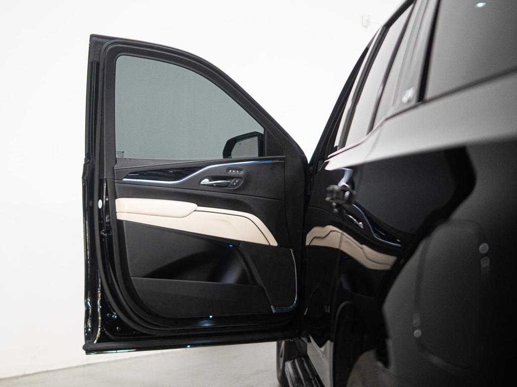 2022 Cadillac Escalade Sport, Toronto, Cash