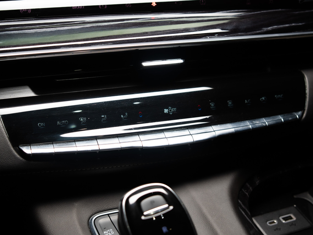 2022 Cadillac Escalade Sport, Toronto, Cash