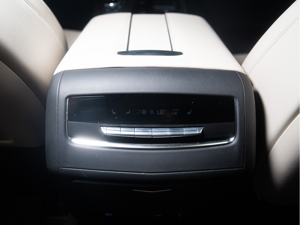 2022 Cadillac Escalade Sport, Toronto, Cash