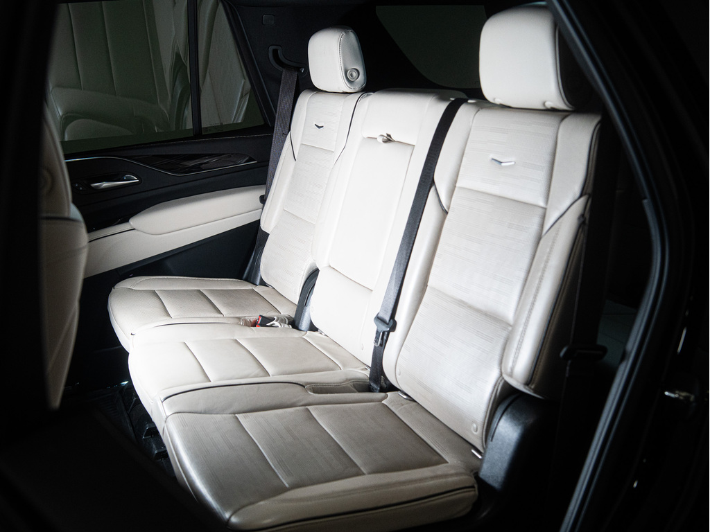 2022 Cadillac Escalade Sport, Toronto, Cash