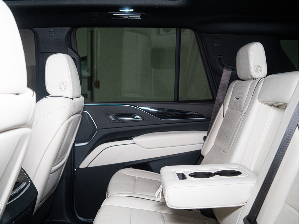 2022 Cadillac Escalade Sport, Toronto, Cash