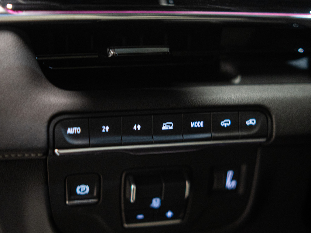 2022 Cadillac Escalade Sport, Toronto, Cash