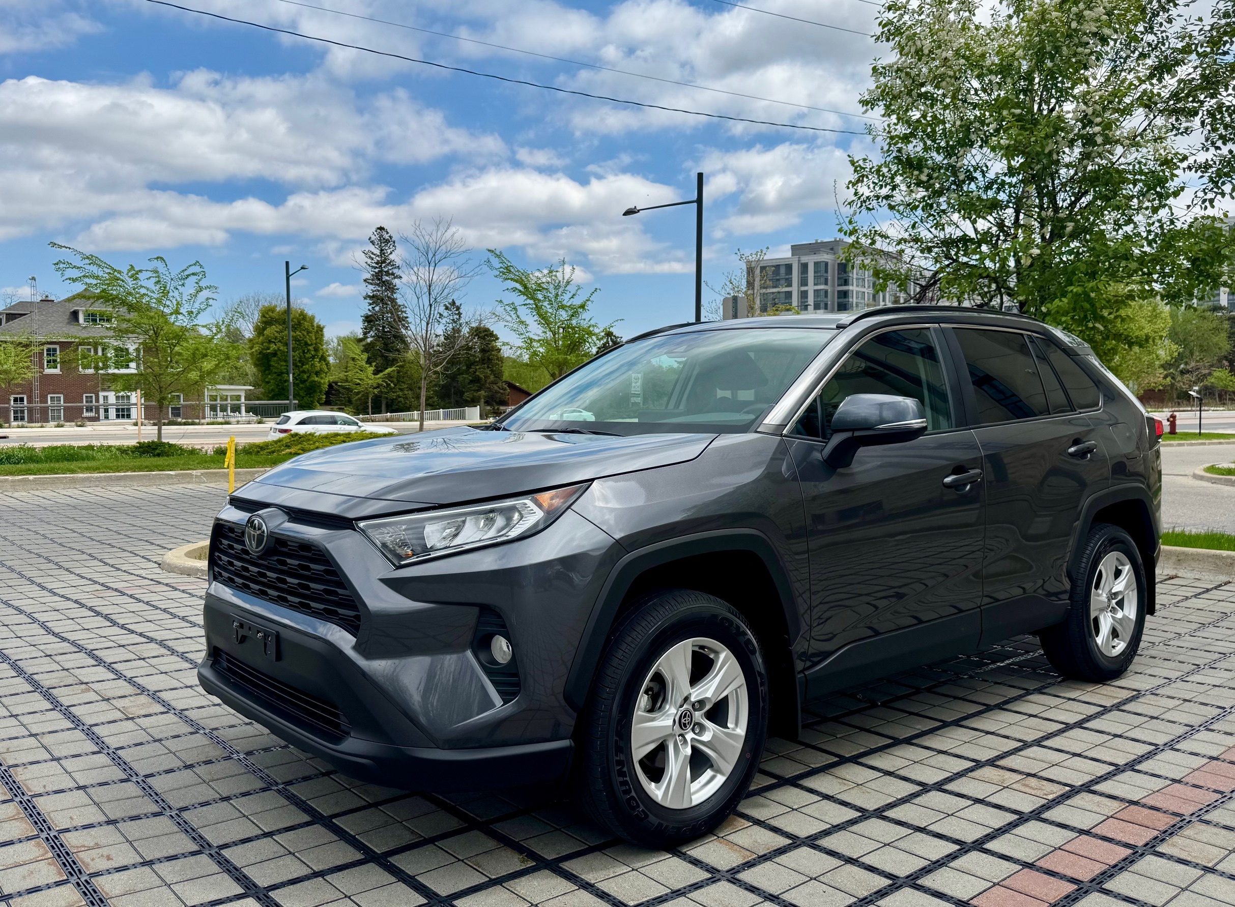 2021 Toyota RAV4 XLE AWD