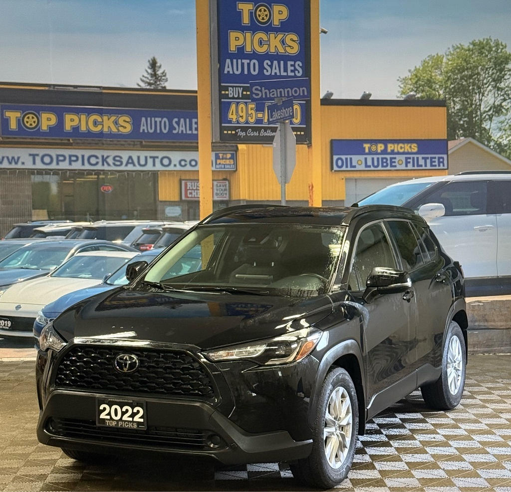 2022 Toyota Corolla Cross AWD, Sunroof, Anti-Collision & Certified!