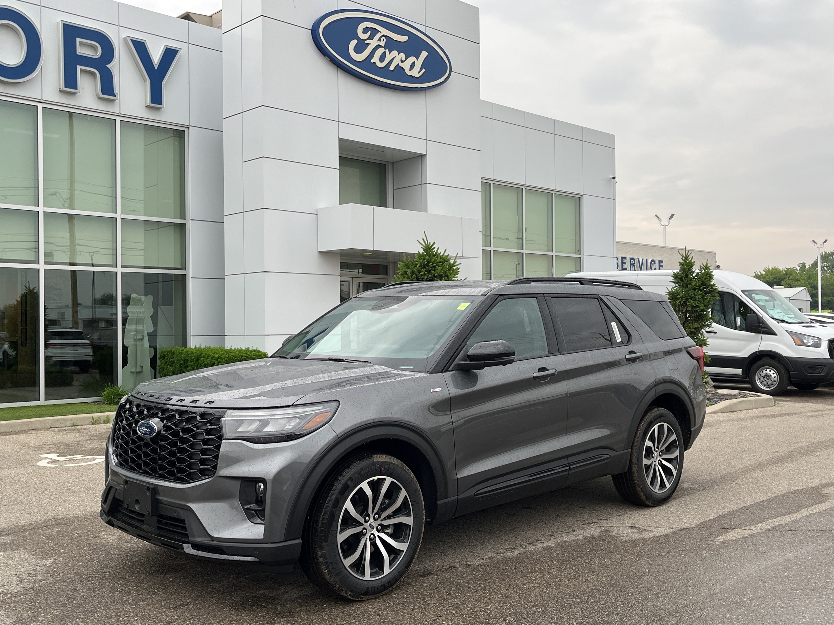 2025 Ford Explorer 