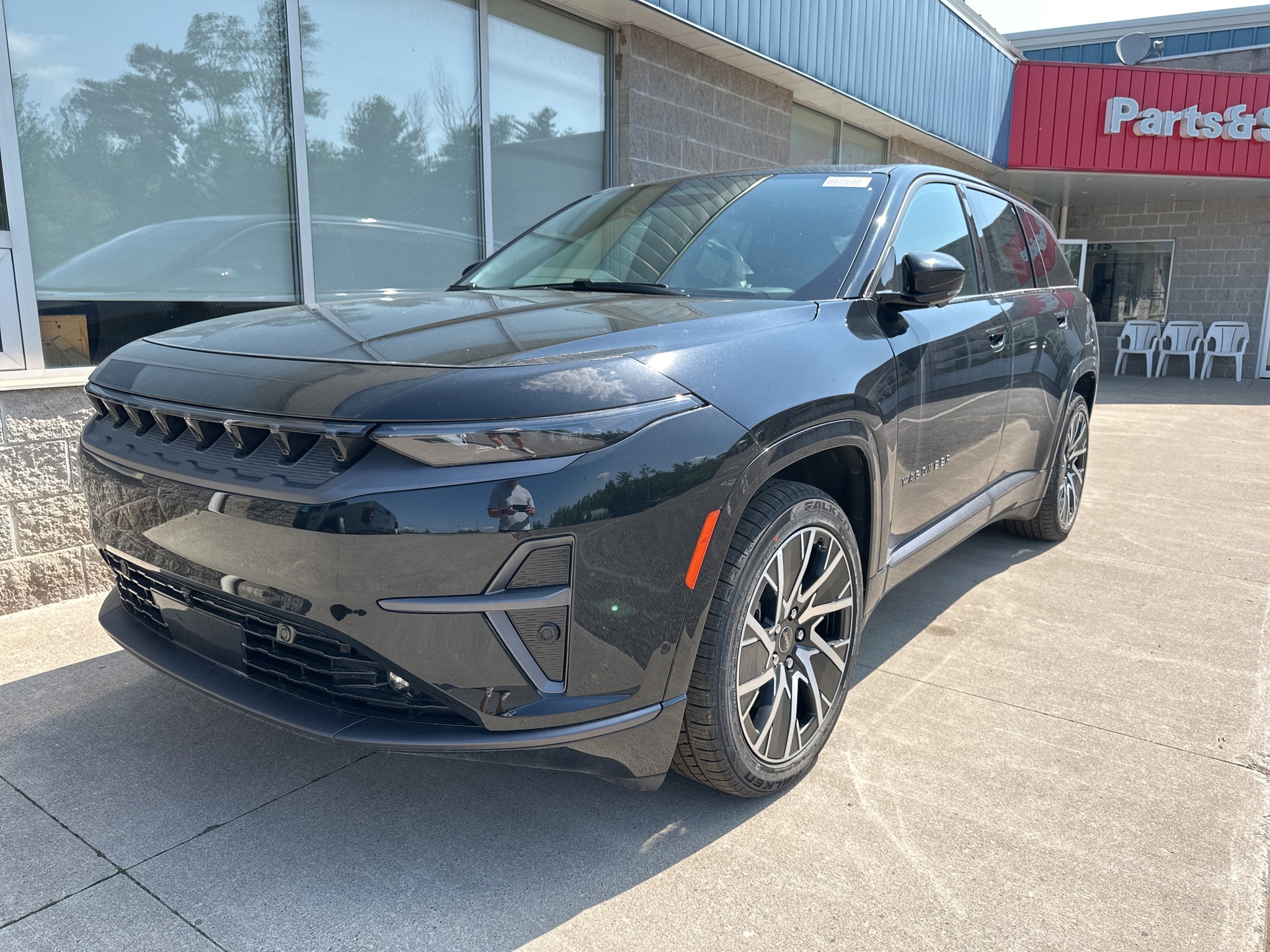2025 Jeep Wagoneer S BEV