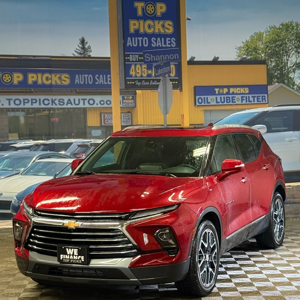 2025 Chevrolet Blazer Premier, AWD, Safety Plus Package, Accident Free!