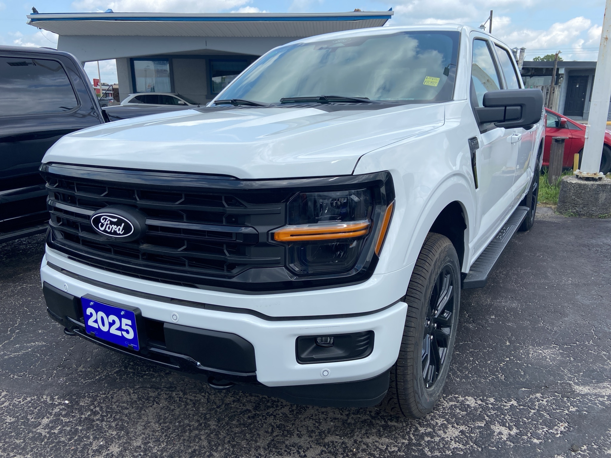 2025 Ford F-150 XLT - SPORT CREW 302 PKG 2.7L BLACK PLUS PACKAGE P