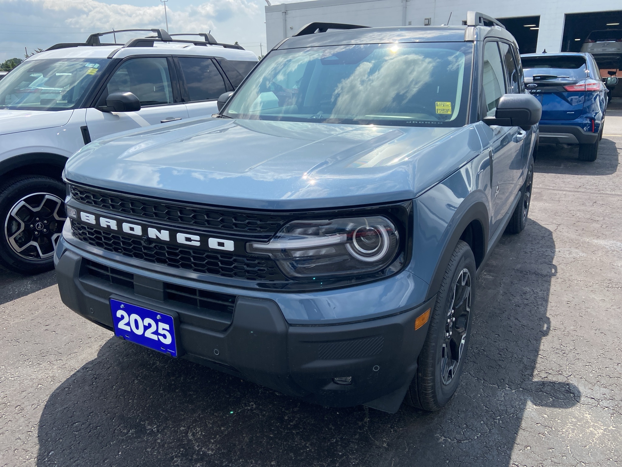 2025 Ford Bronco Sport Outer Banks - 4X4 1.5L 300A PKG ADAPTIVE CRUISE CO