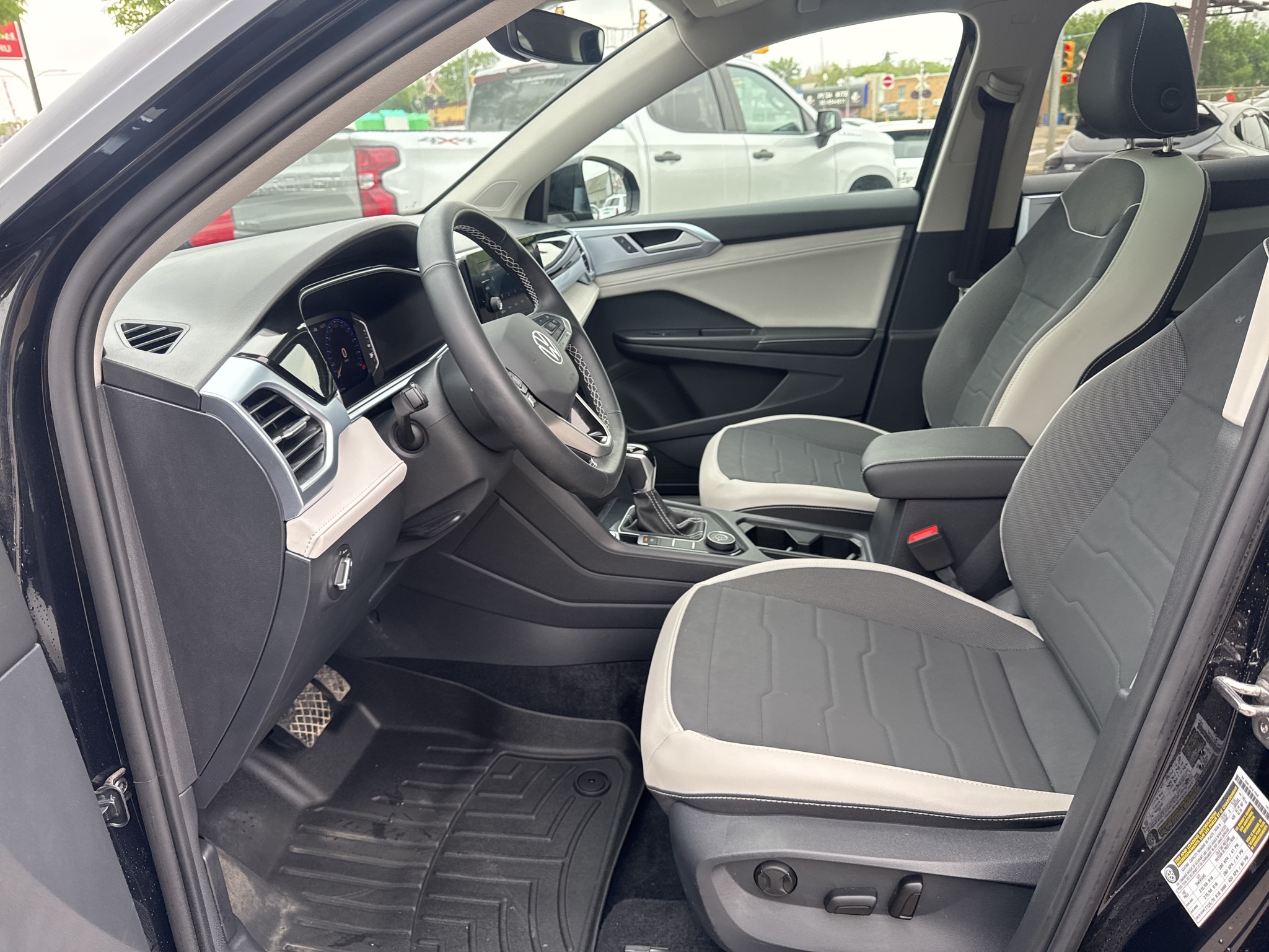 2025 Volkswagen Taos