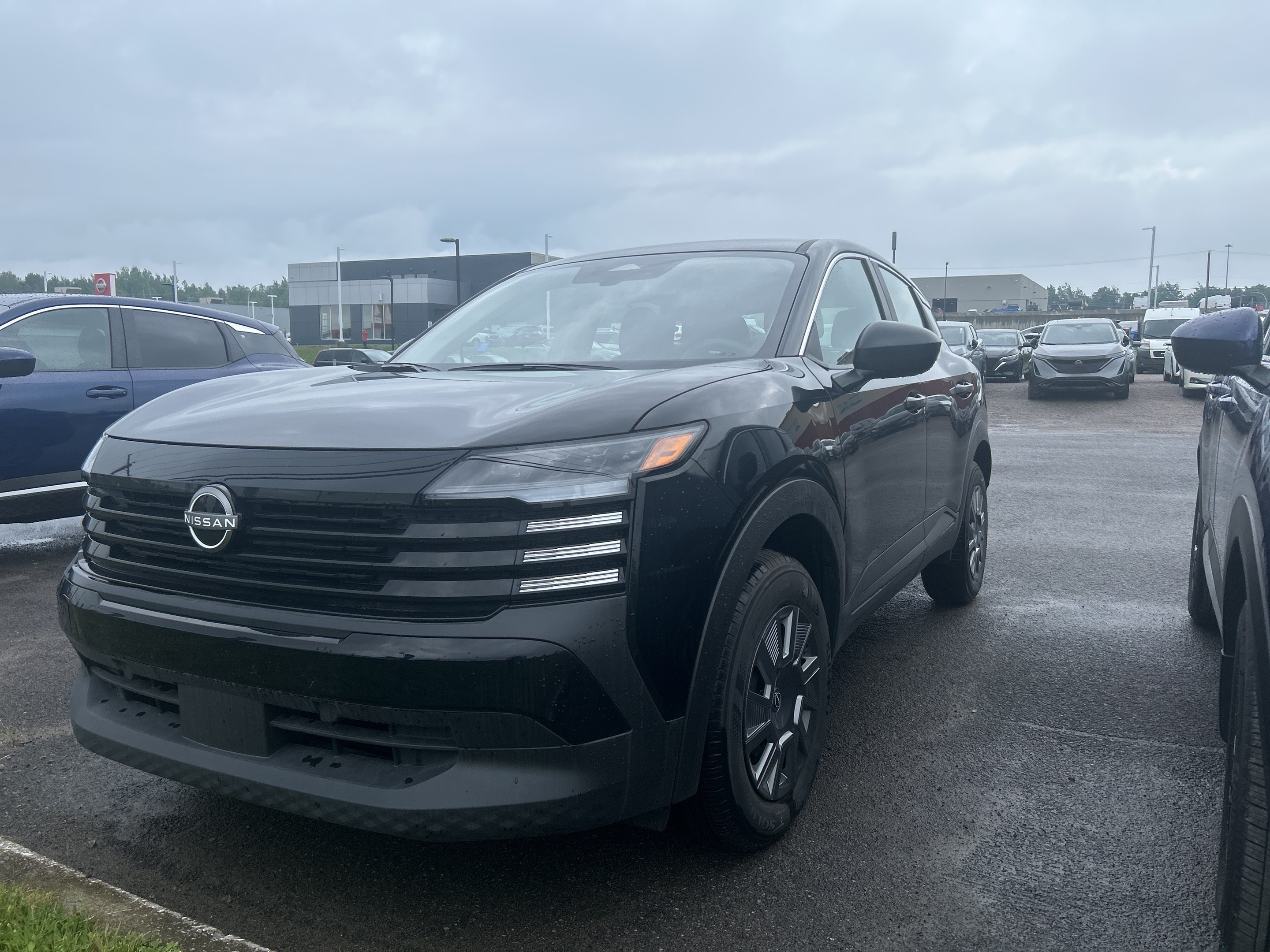 2025 Nissan Kicks S