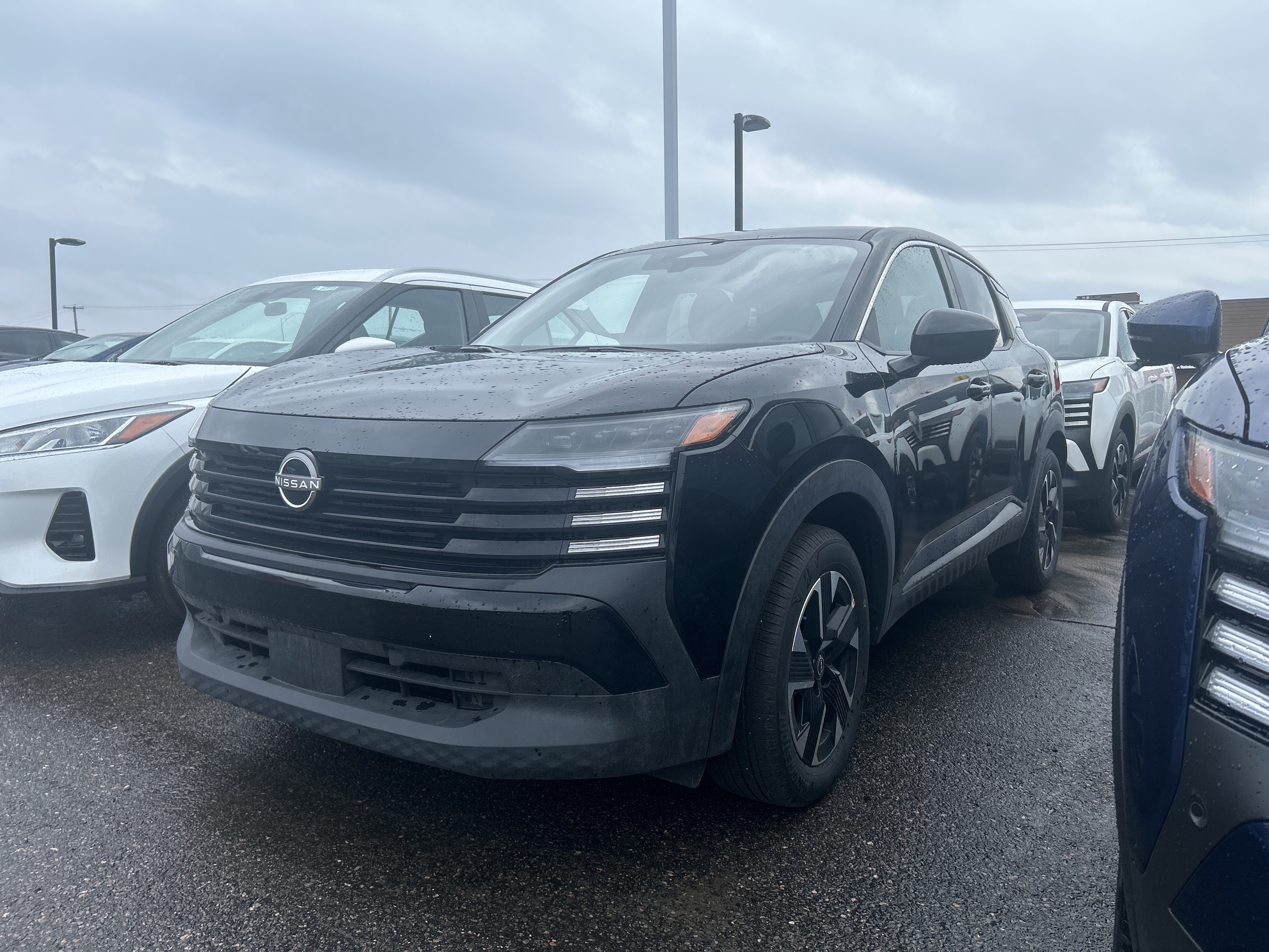 2025 Nissan Kicks SV