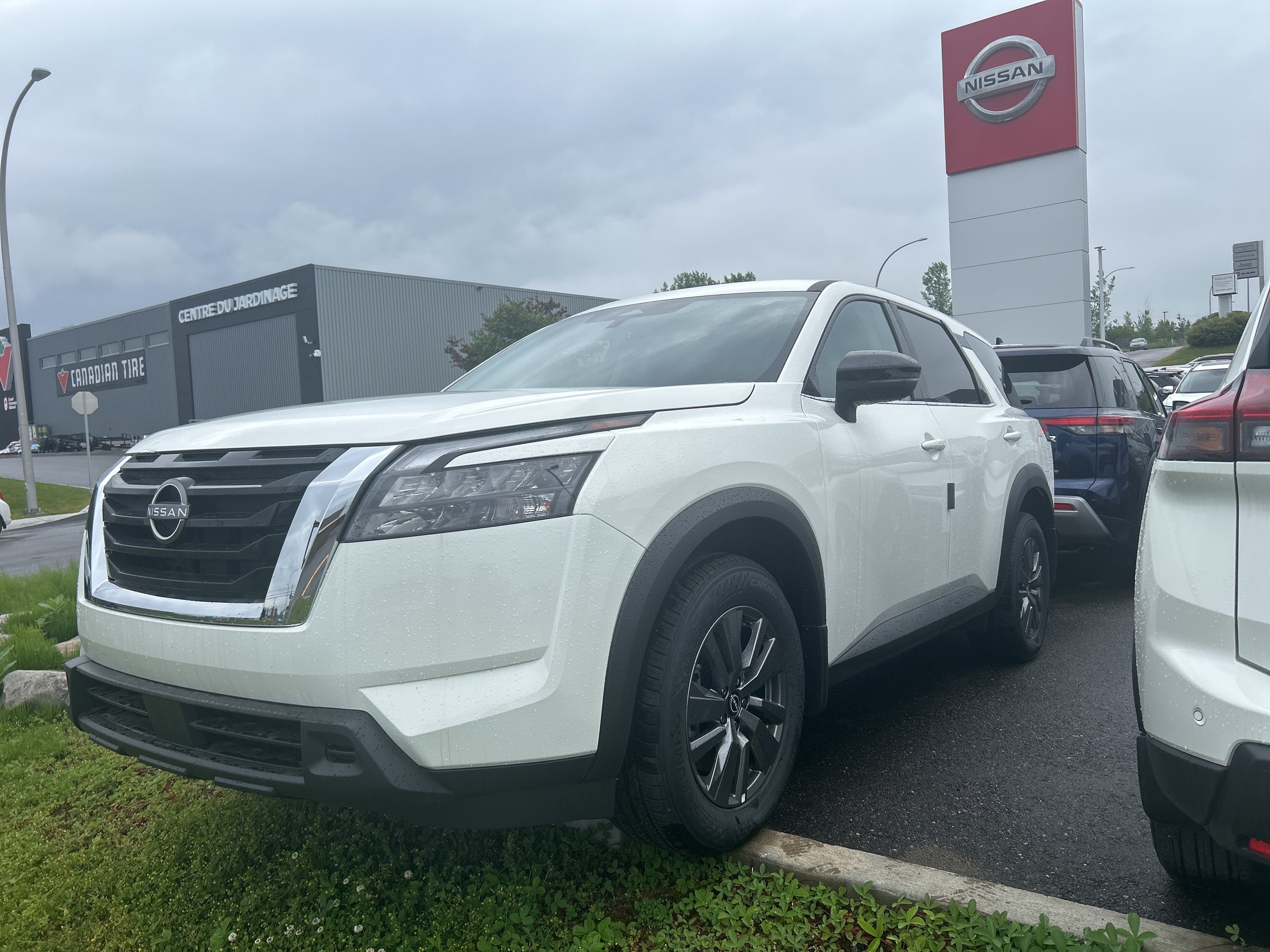 2025 Nissan Pathfinder S 4WD